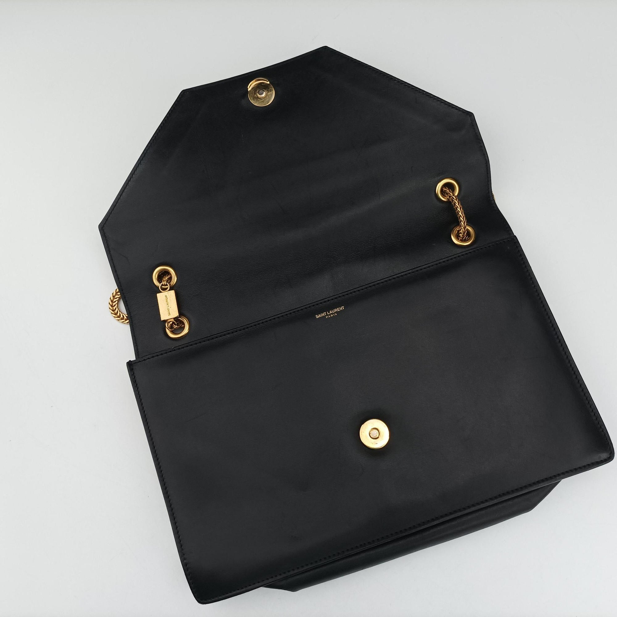 Pre-owned Yves Saint Laurent BETTY Black Leather 314515 shoulderbag | stylenewstar