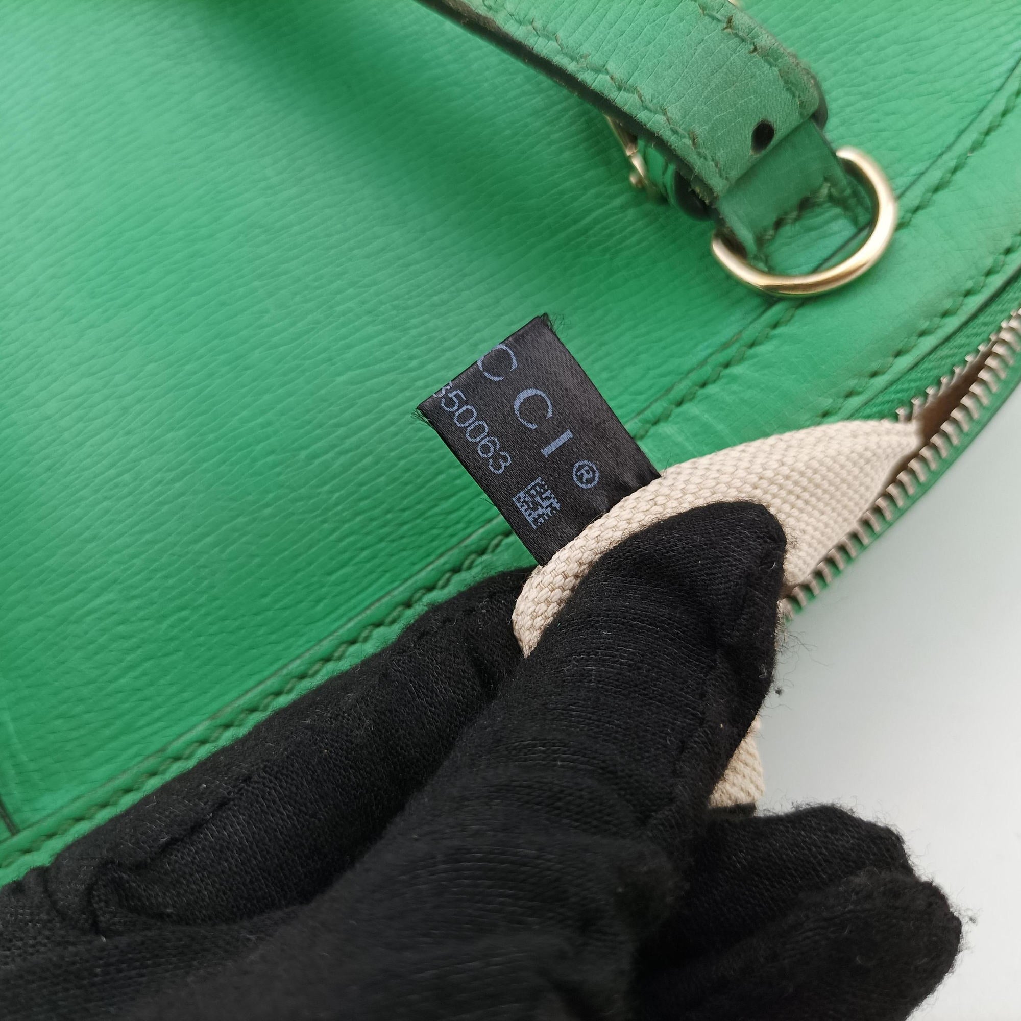 Vintage Gucci Microguccissima Green Leather 309617 shoulderbag | stylenewstar