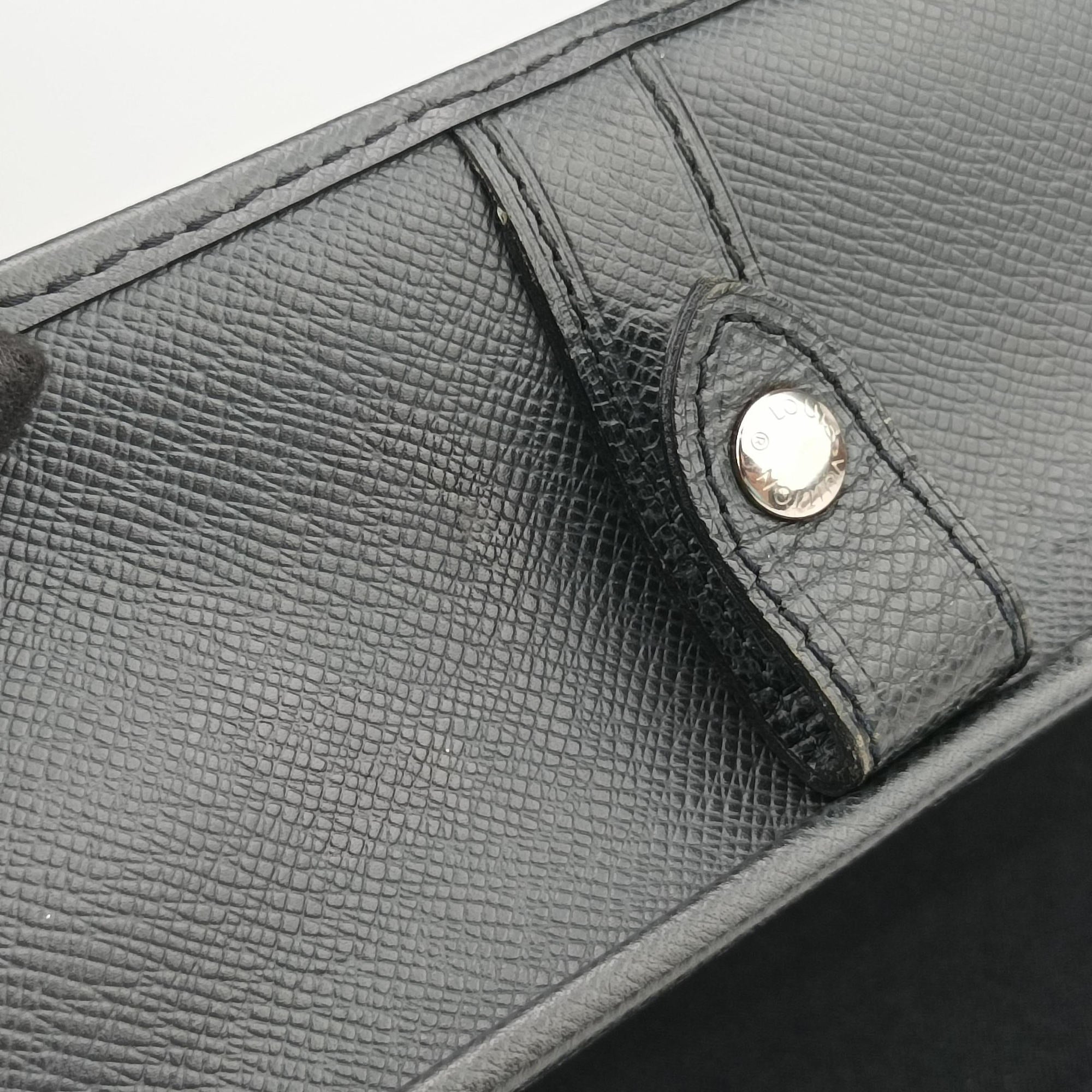 Vintage Louis Vuitton ANDREI ARDOISE Taiga M32482 shoulderbag | stylenewstar