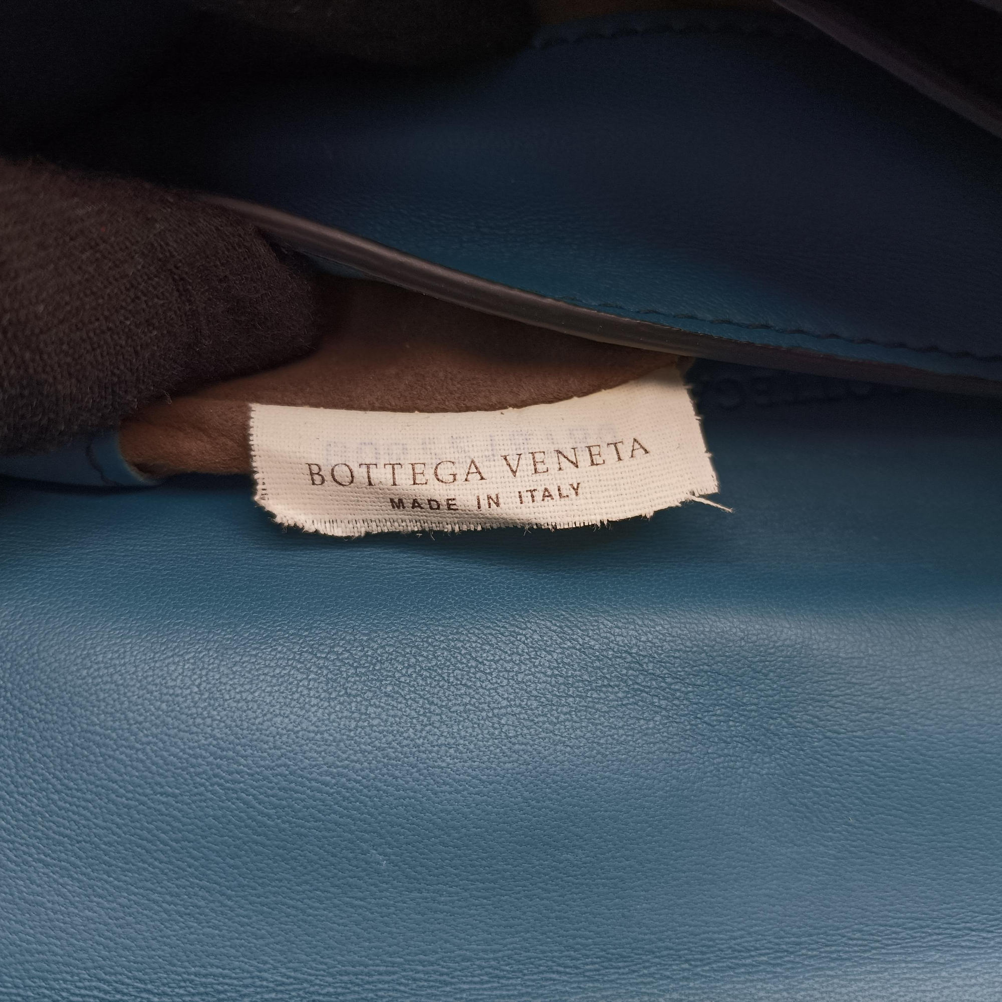Pre-owned Bottega Veneta Intrecciato Runaway Blue lambskin  shoulderbag | stylenewstar