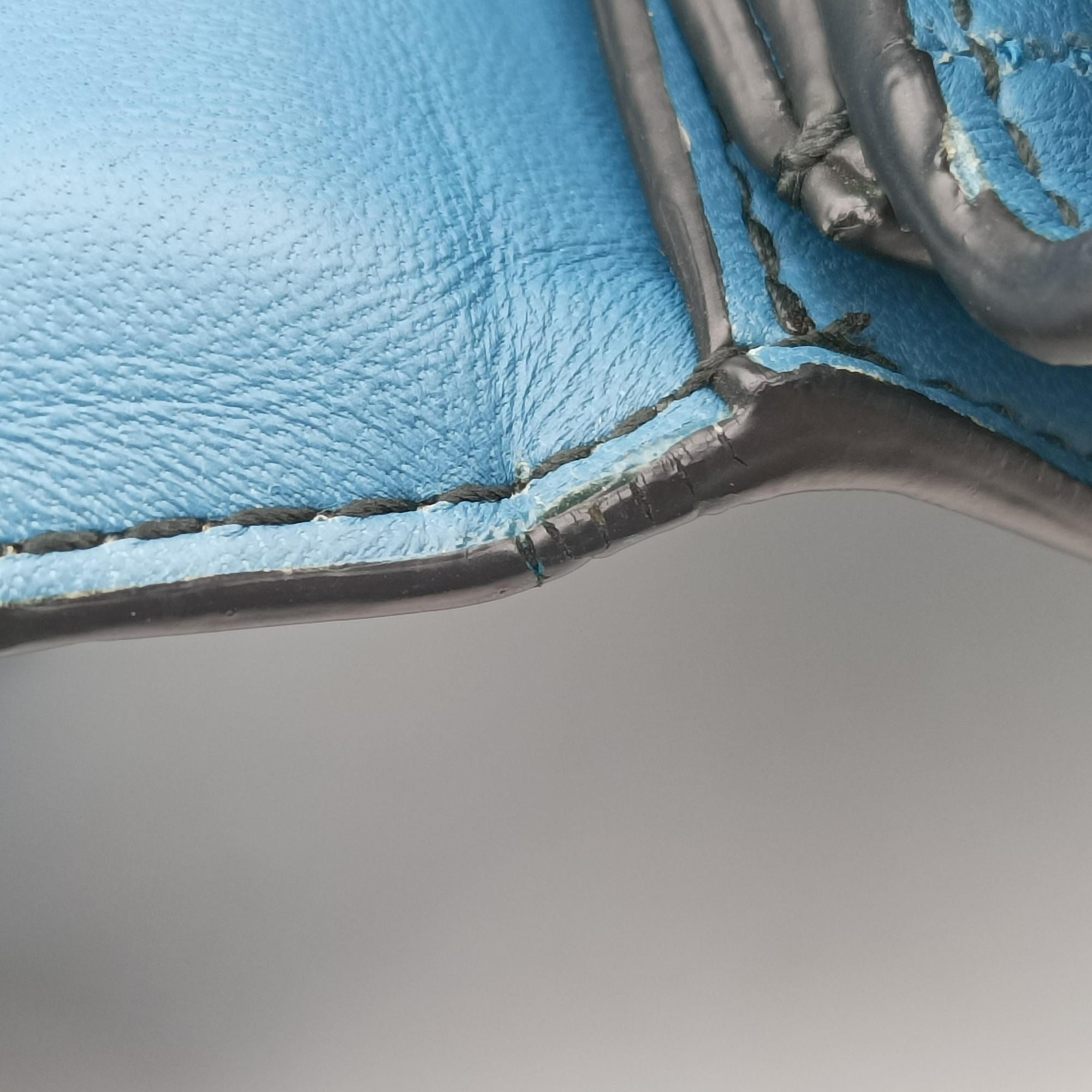 Pre-owned Bottega Veneta Intrecciato Runaway Blue lambskin  shoulderbag | stylenewstar