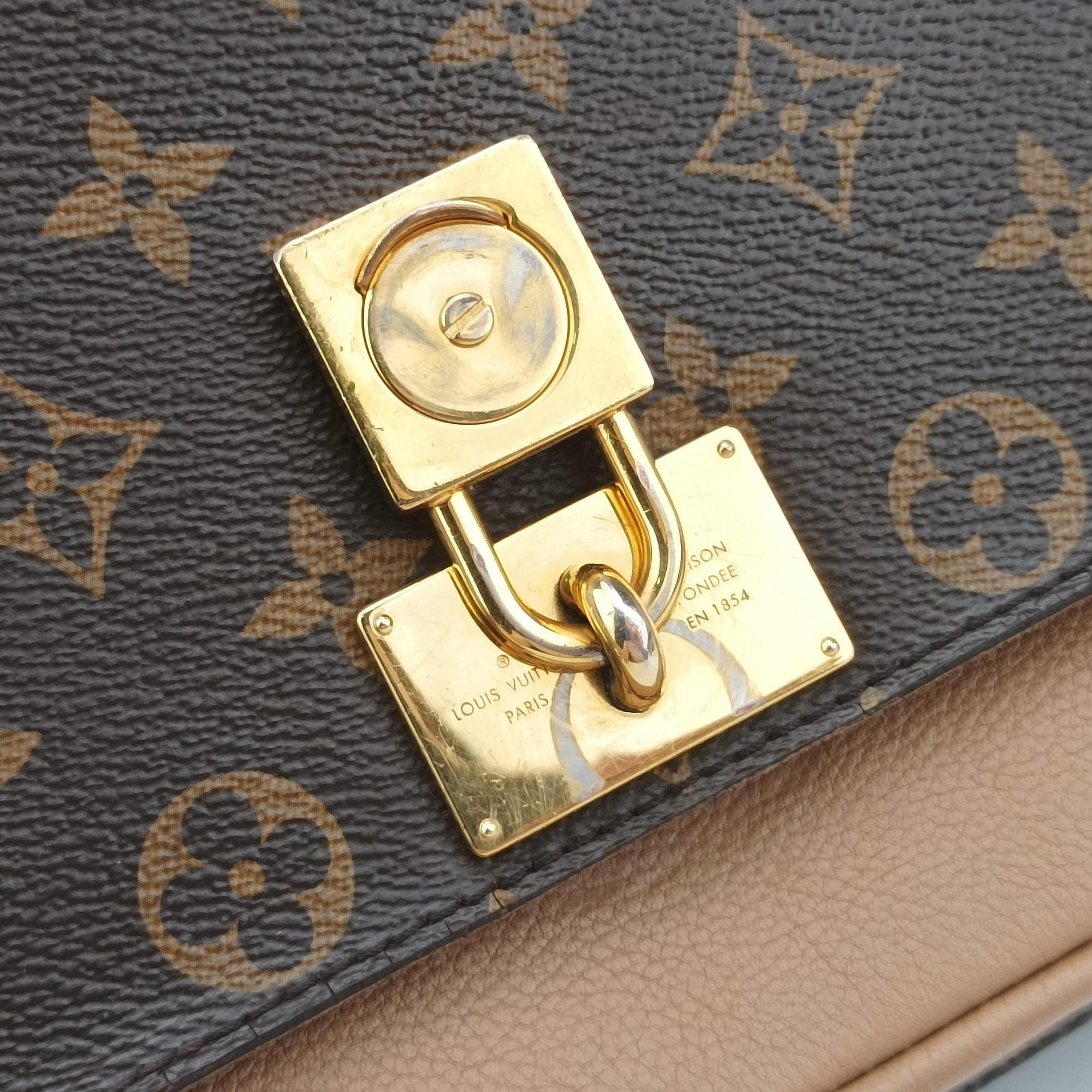 Pre-owned Louis Vuitton MARIGNAN brown×SESAME Monogram Canvas×calf leather M44544 shoulderbag | stylenewstar