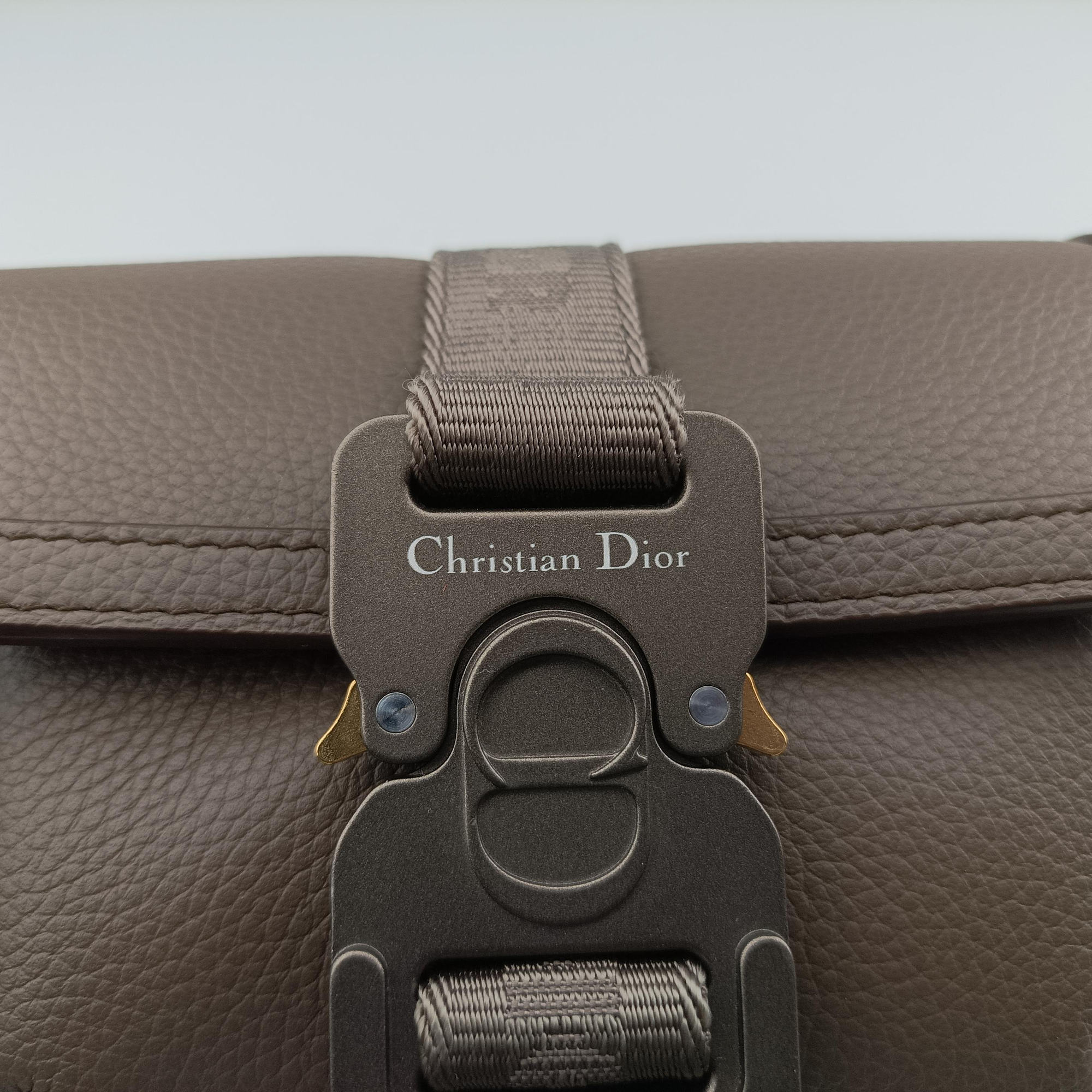 Pre-owned Christian Dior HIT THE ROAD Brown Leather  shoulderbag | stylenewstar