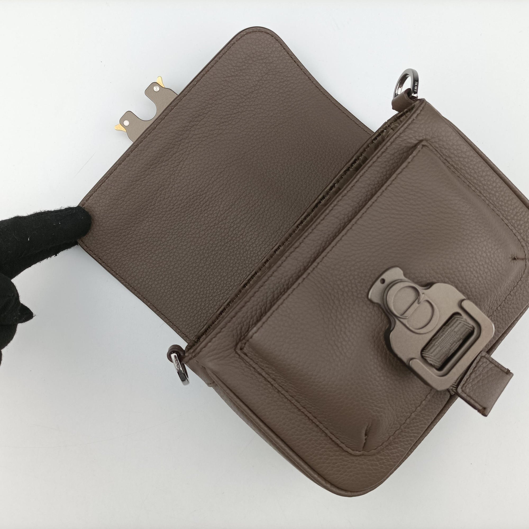 Pre-owned Christian Dior HIT THE ROAD Brown Leather  shoulderbag | stylenewstar