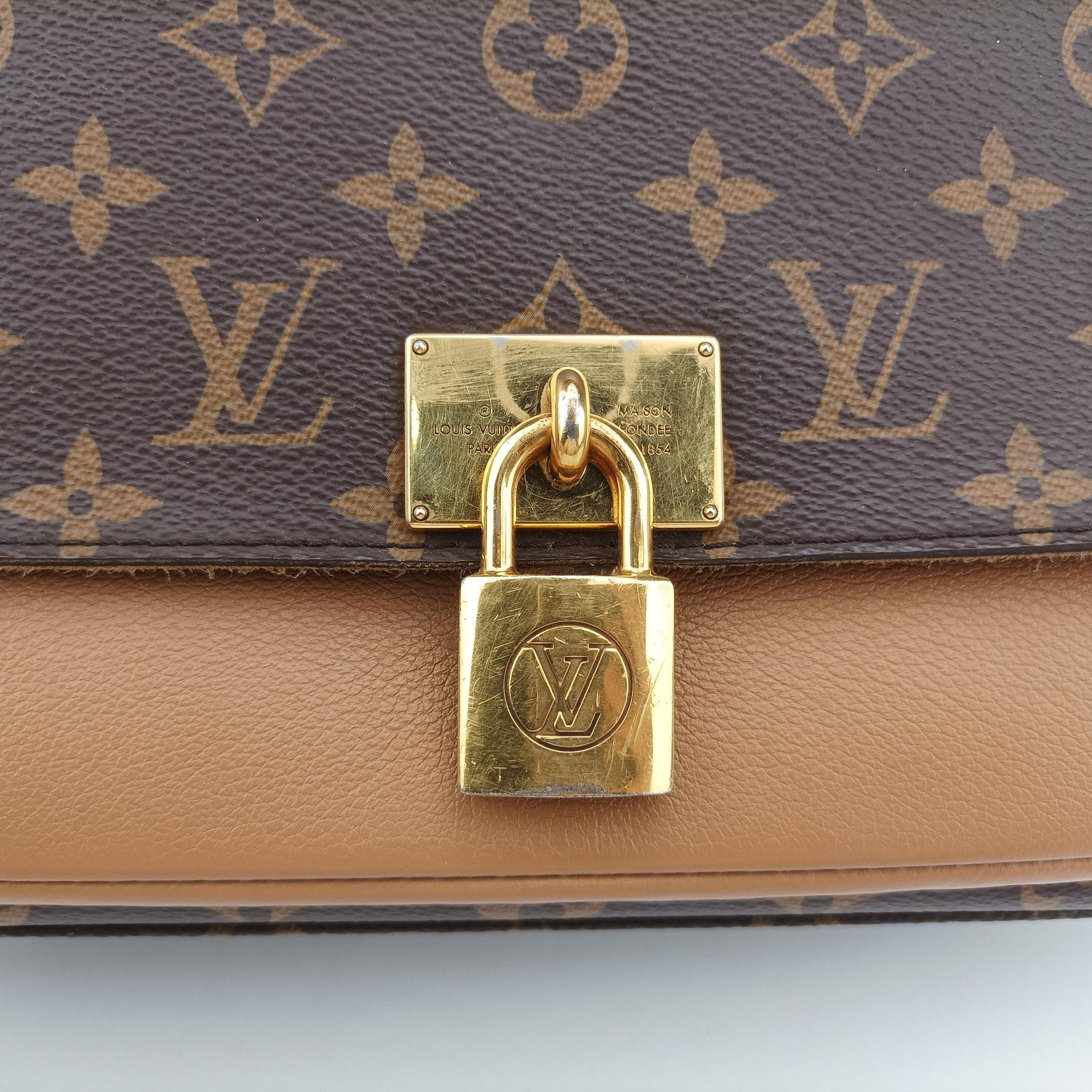 Secondhand Louis Vuitton MARIGNAN brown×SESAME Monogram Canvas×calf leather M44259 shoulderbag | stylenewstar