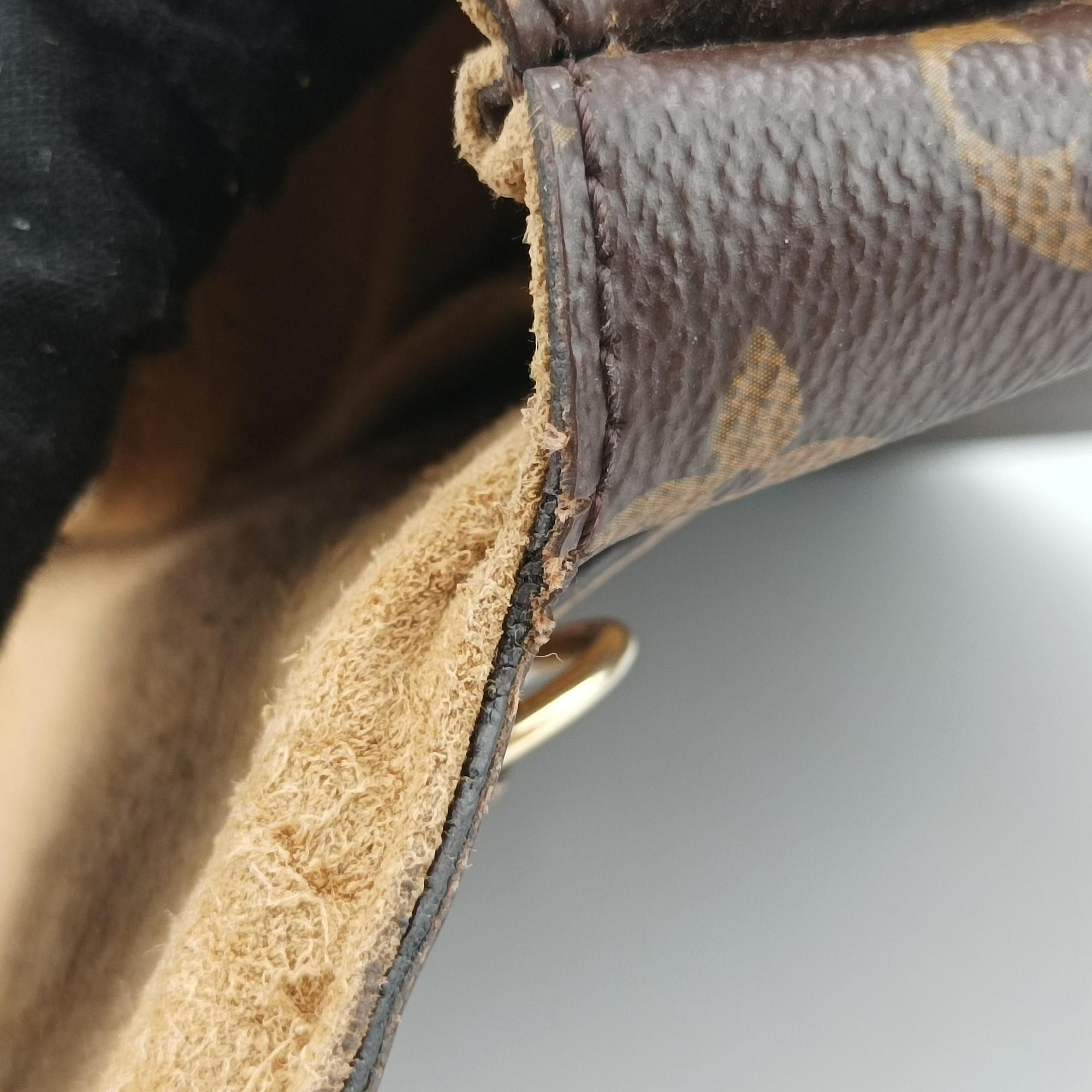 Secondhand Louis Vuitton MARIGNAN brown×SESAME Monogram Canvas×calf leather M44259 shoulderbag | stylenewstar