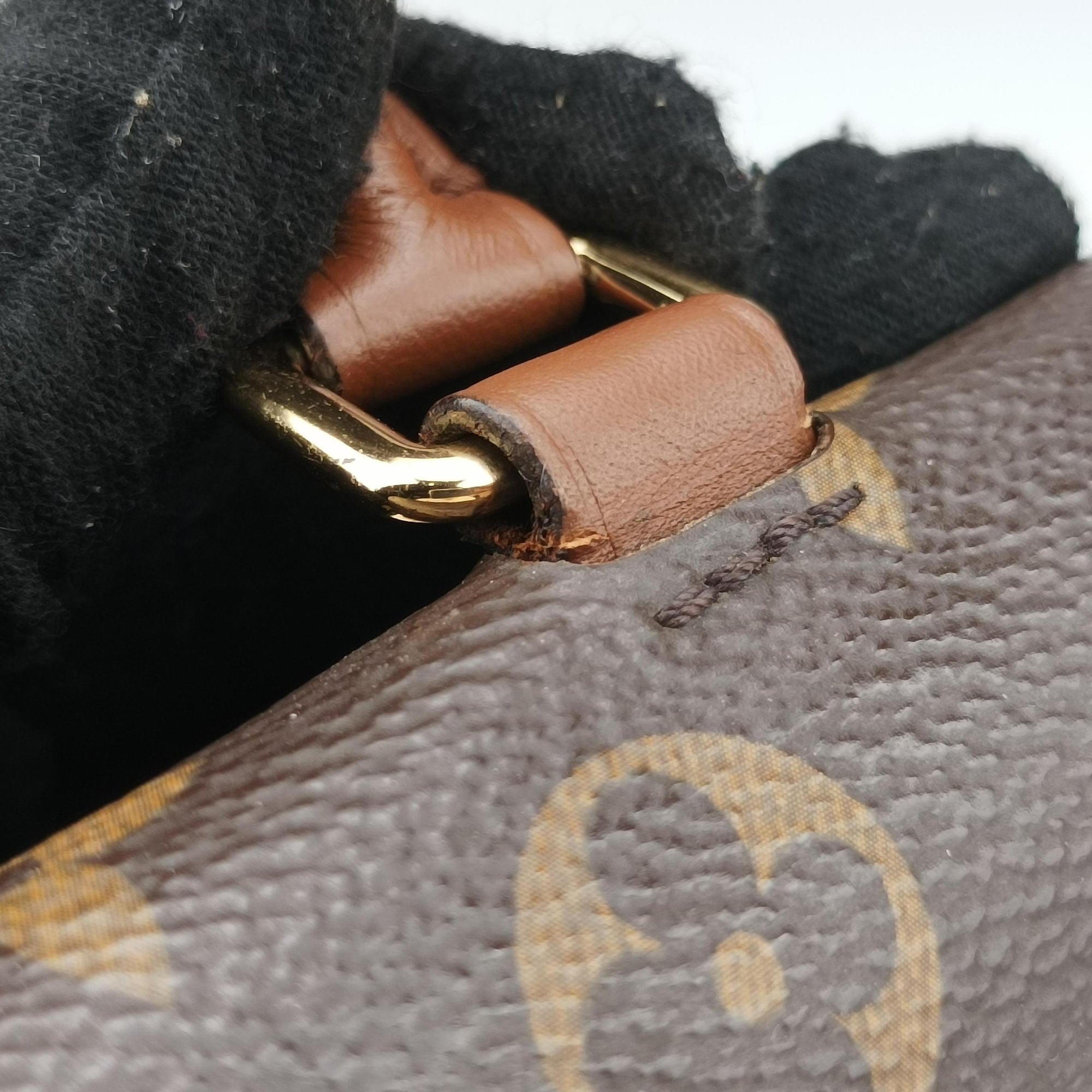 Secondhand Louis Vuitton MARIGNAN brown×SESAME Monogram Canvas×calf leather M44259 shoulderbag | stylenewstar