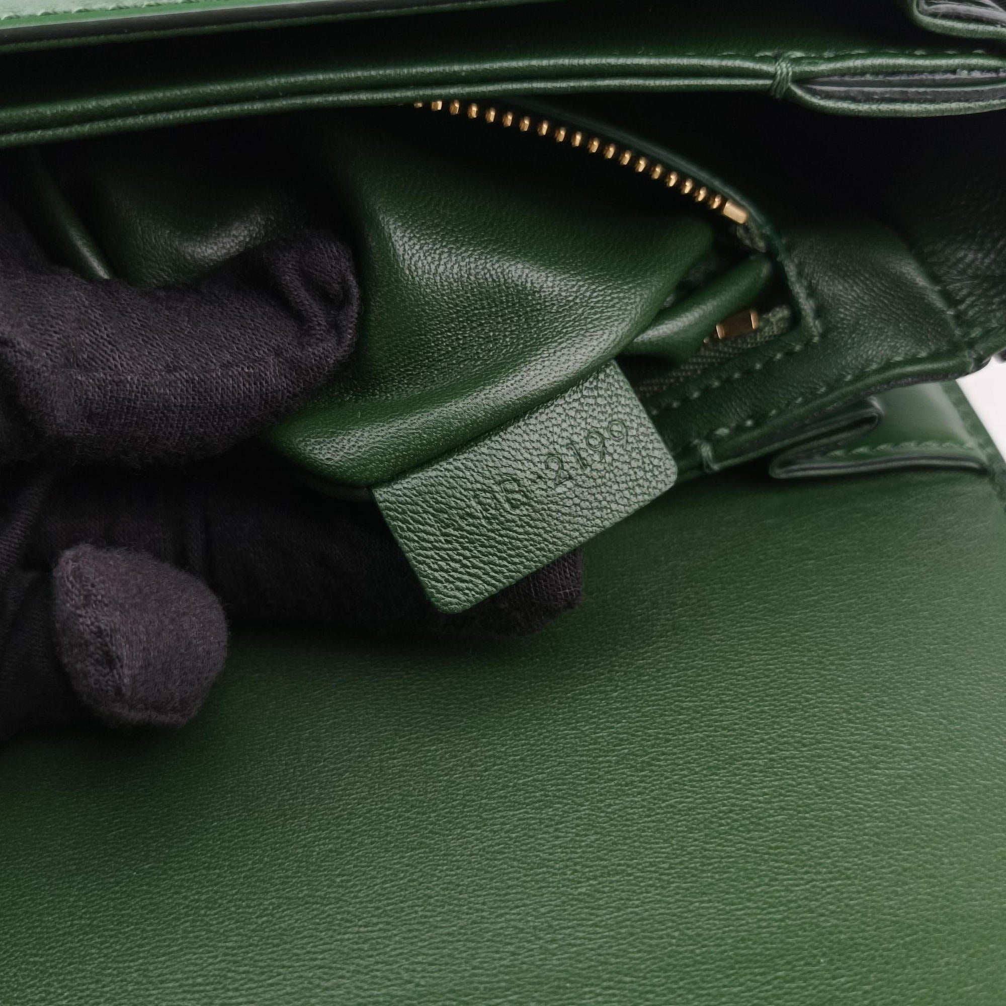 Pre-owned Celine Triomphe Green Leather  shoulderbag | stylenewstar