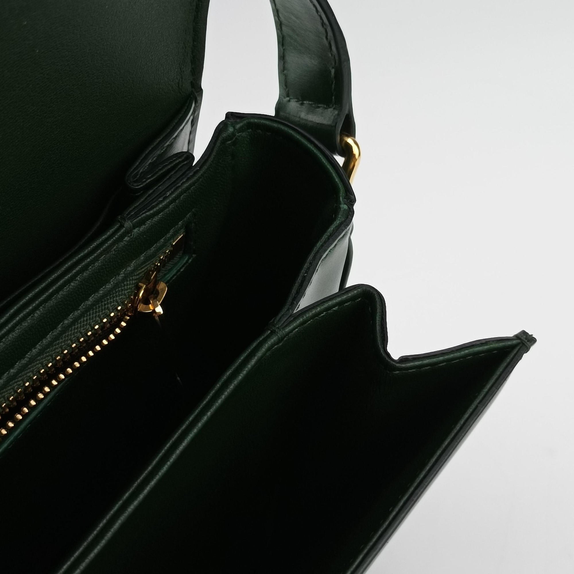 Pre-owned Celine Triomphe Green Leather  shoulderbag | stylenewstar