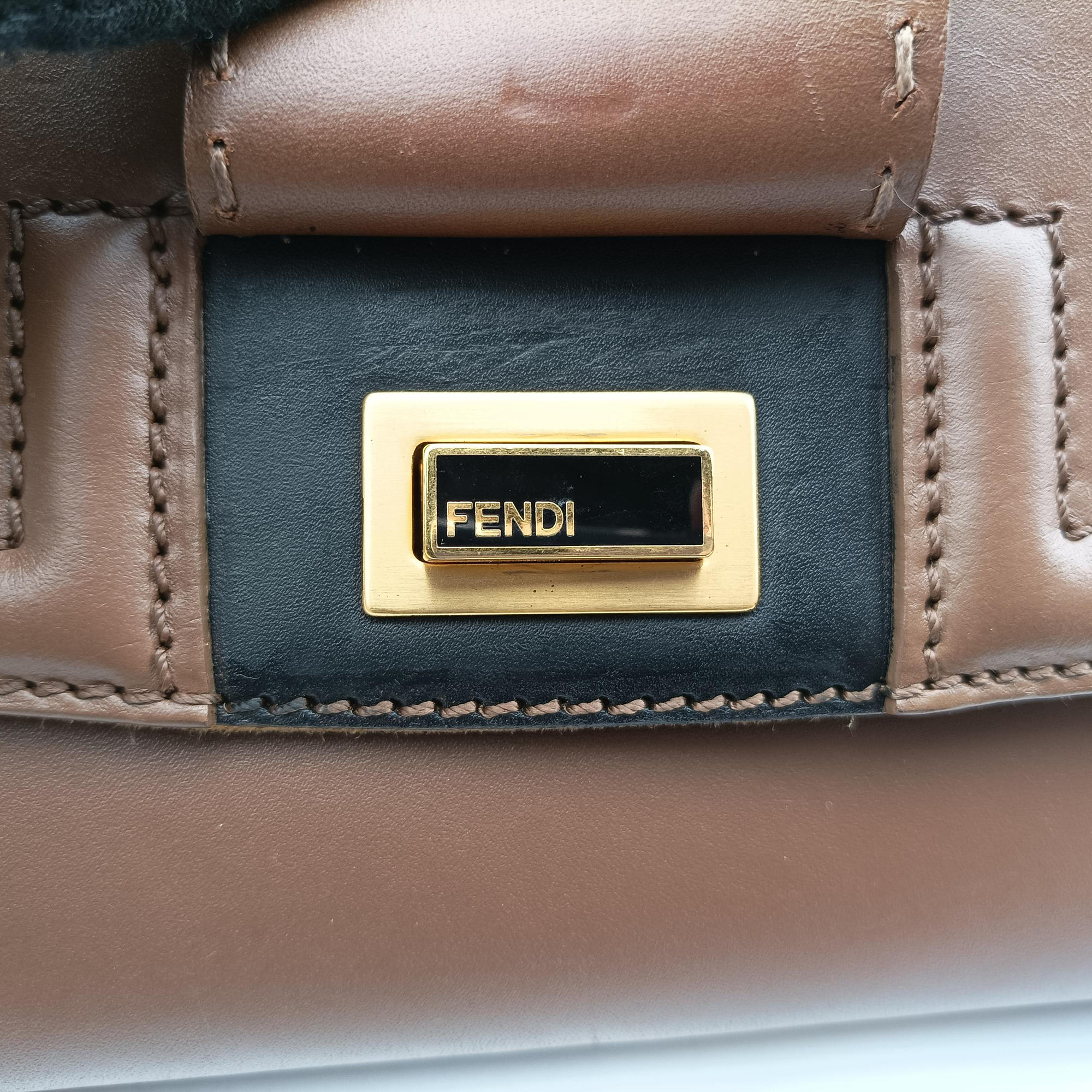 Secondhand Fendi SILVANA Brown × Beige Leather 8BN234 shoulderbag | stylenewstar