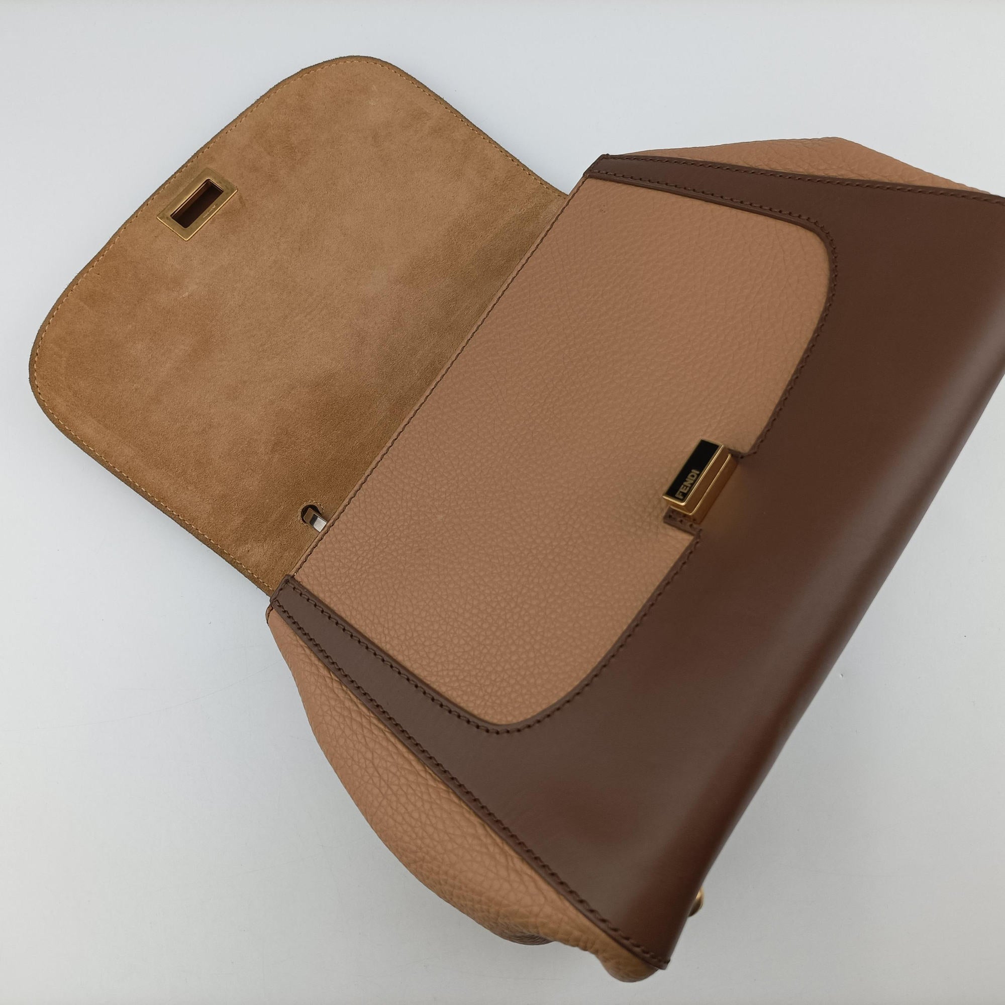 Secondhand Fendi SILVANA Brown × Beige Leather 8BN234 shoulderbag | stylenewstar