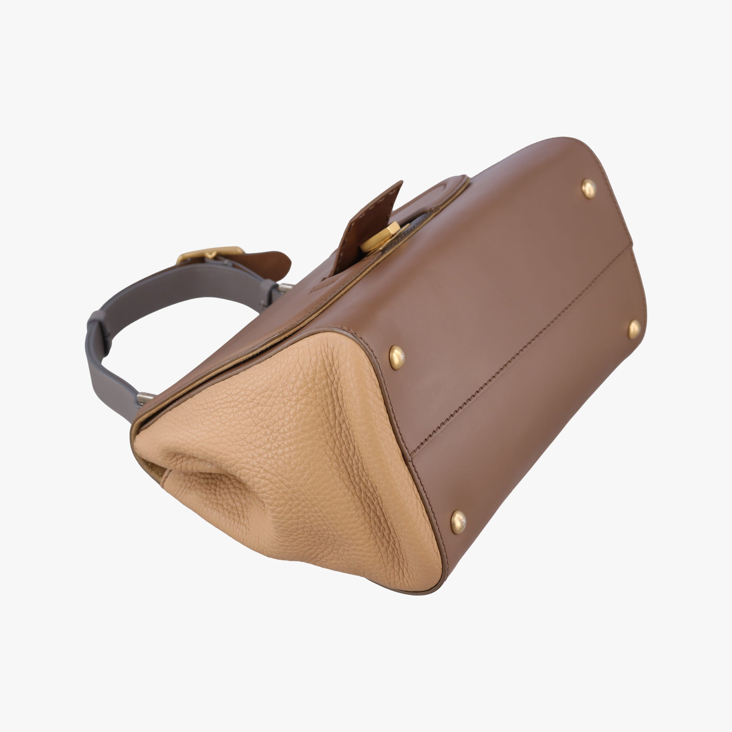 Secondhand Fendi SILVANA Brown × Beige Leather 8BN234 shoulderbag | stylenewstar