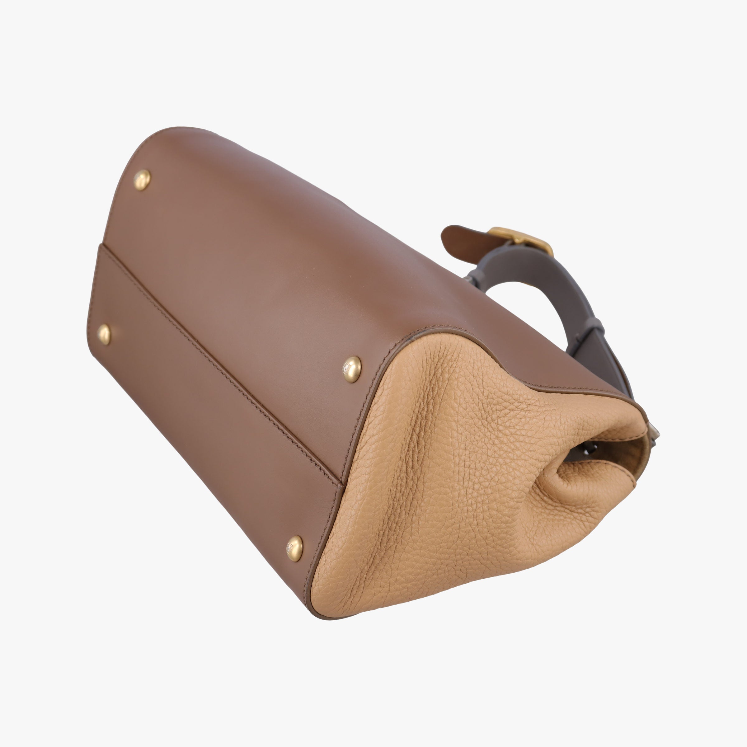 Secondhand Fendi SILVANA Brown × Beige Leather 8BN234 shoulderbag | stylenewstar