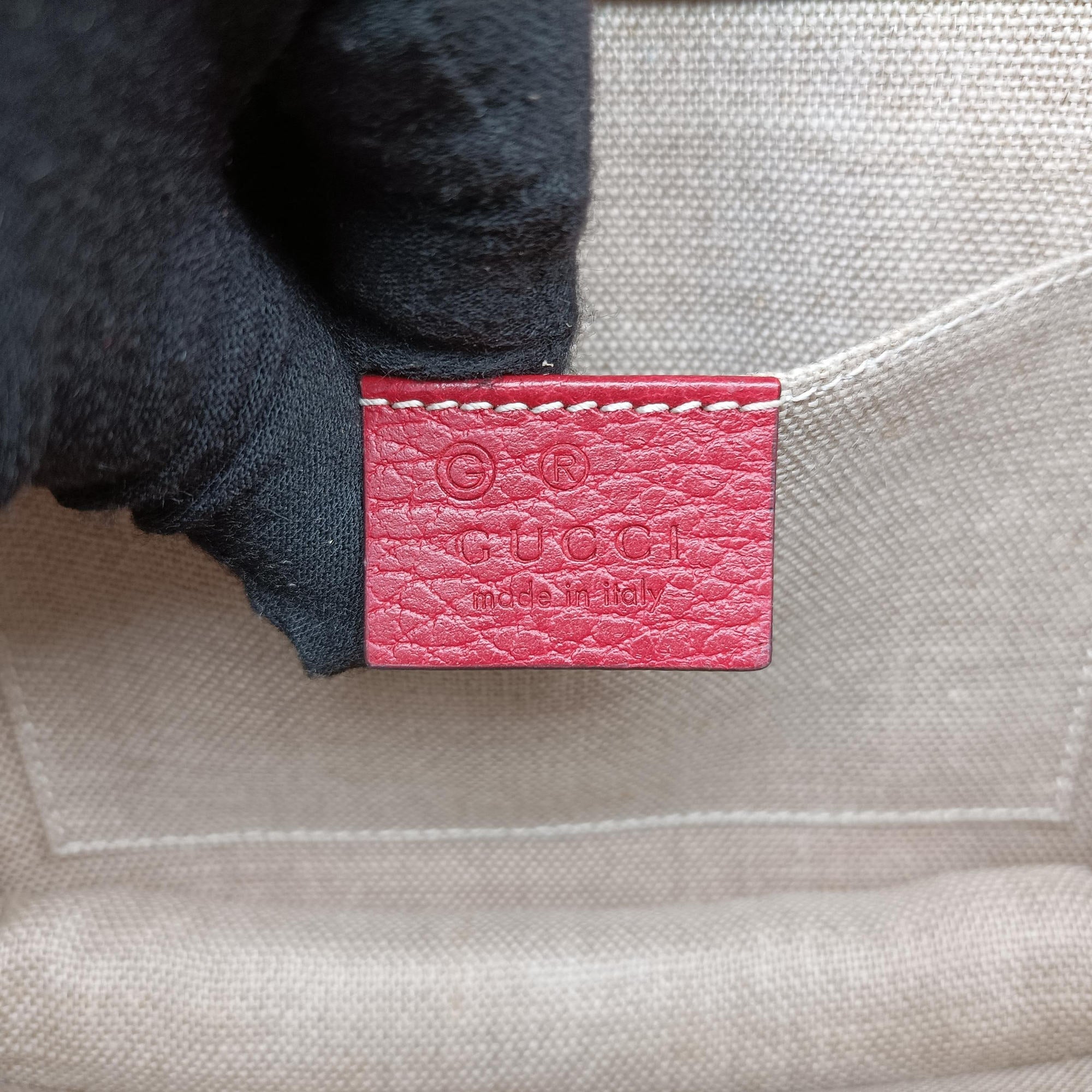Pre-owned Gucci Interlocking G Red Leather 510304 shoulderbag | stylenewstar
