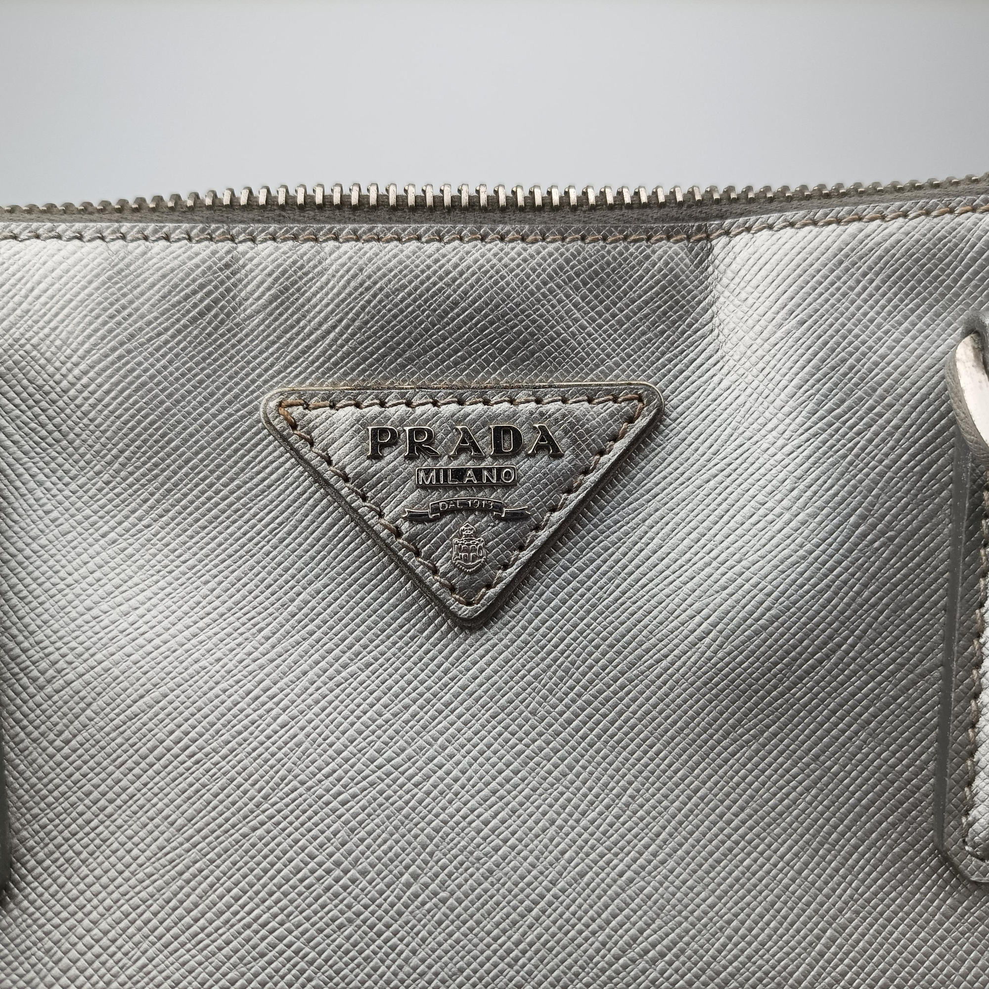 Pre-owned Prada Galleria Silver SAFFIANO Leather BN1874 shoulderbag | stylenewstar