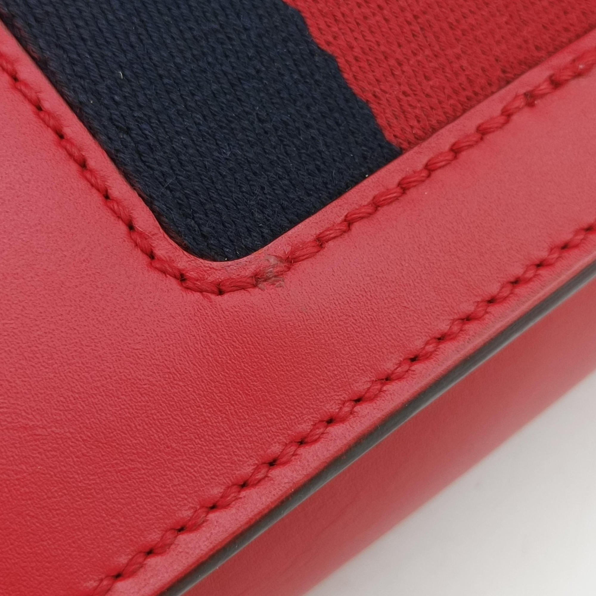 Pre-owned Gucci Sylvie Red×navy Leather 421882 shoulderbag | stylenewstar