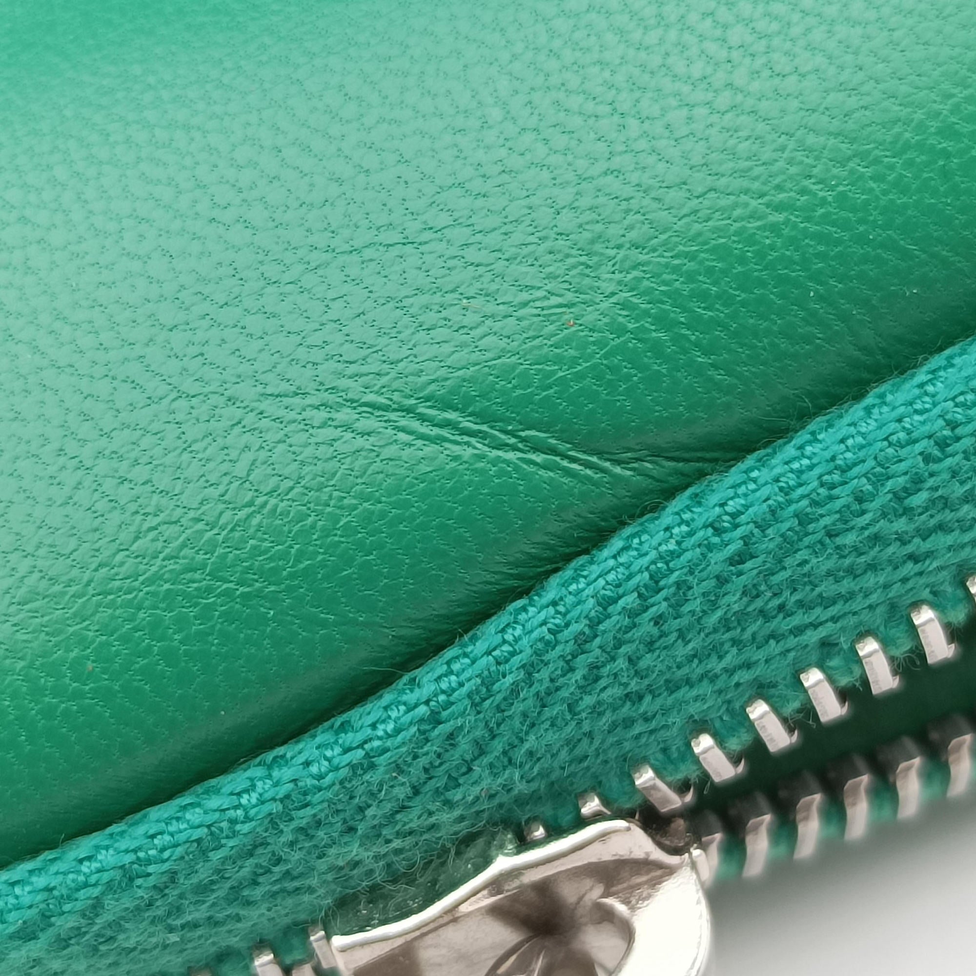 Vintage Prada triangle mini Green Leather  shoulderbag | stylenewstar