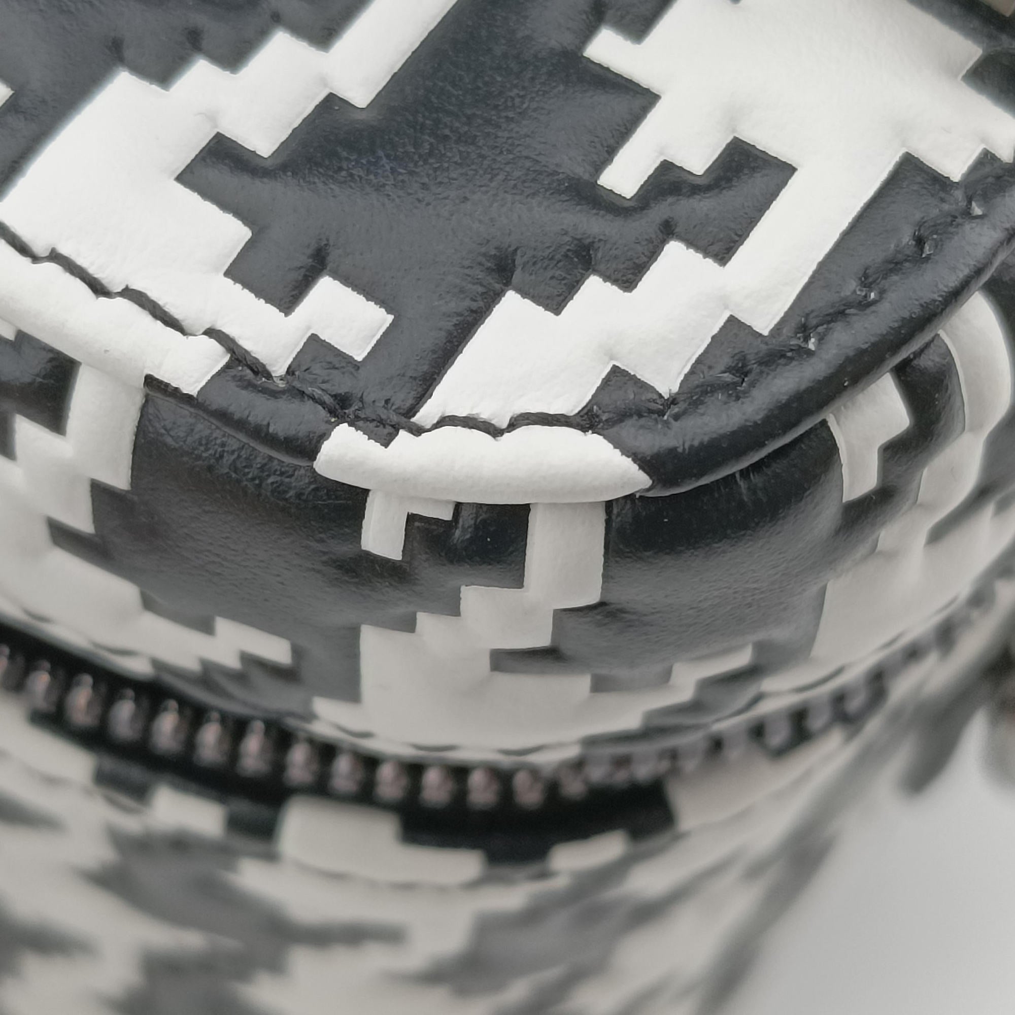Pre-owned Christian Dior Houndstooth vanity bag Black and White Leather  shoulderbag | stylenewstar