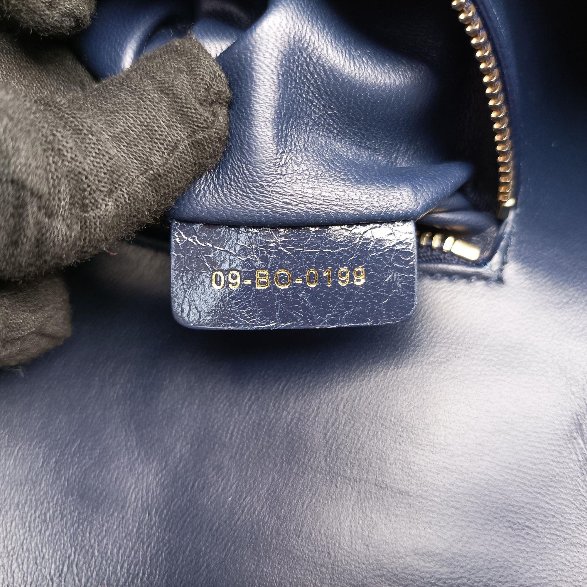 Pre-owned Christian Dior 30 Montaigne Navy leather  shoulderbag | stylenewstar