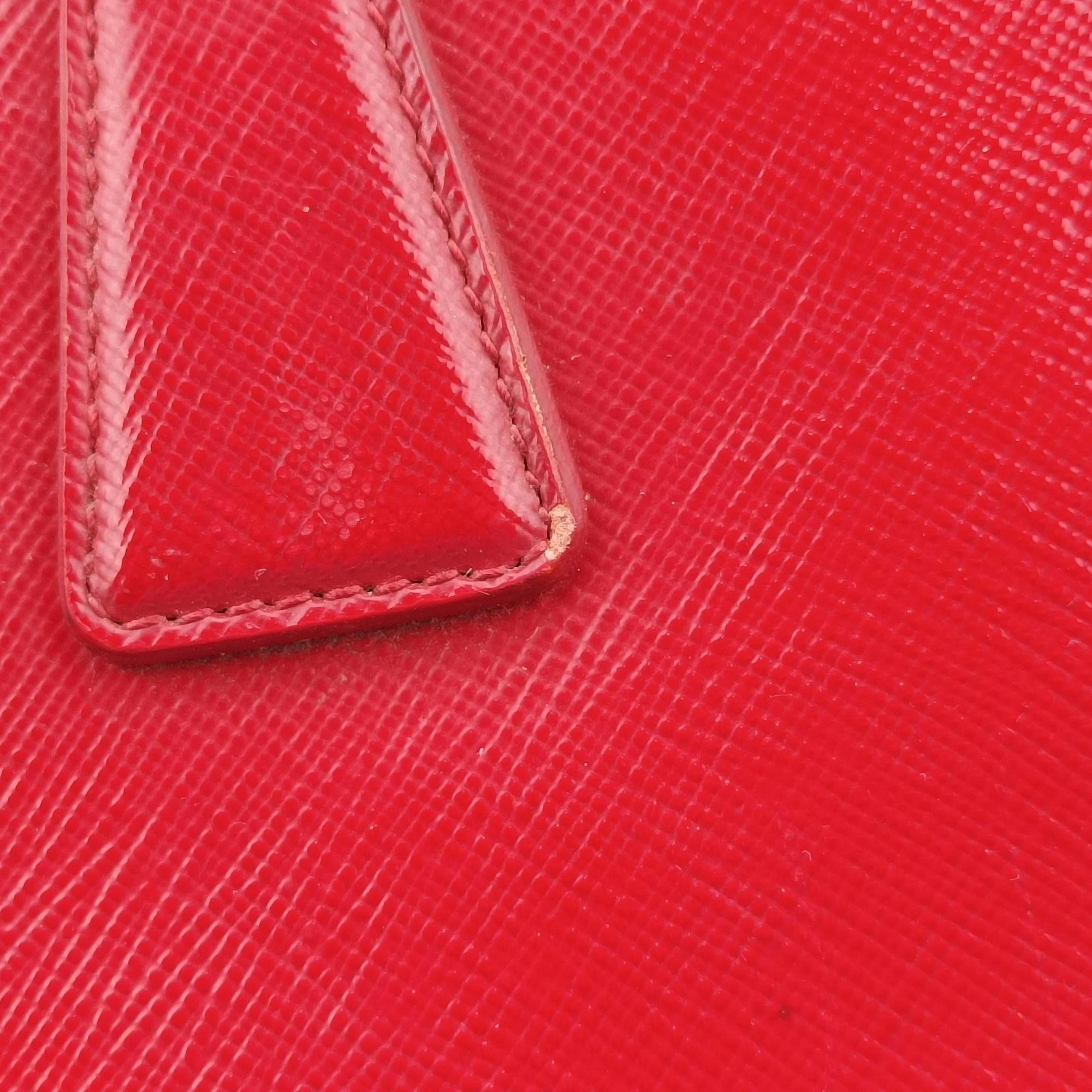 Pre-owned Prada Triangle logo Red×Yellow Patent  shoulderbag | stylenewstar