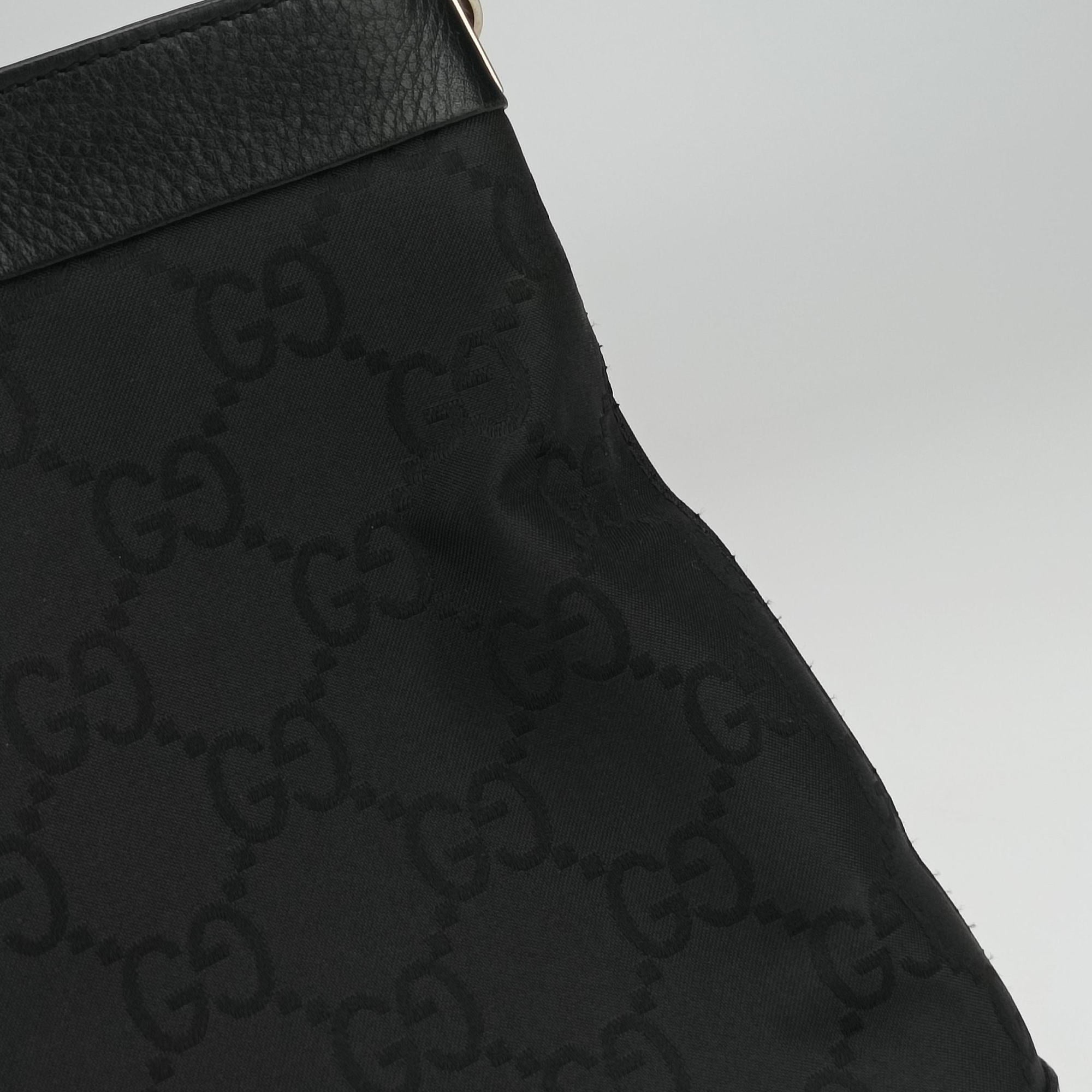Pre-owned Gucci GG Canvas Black canvas 143745 shoulderbag | stylenewstar
