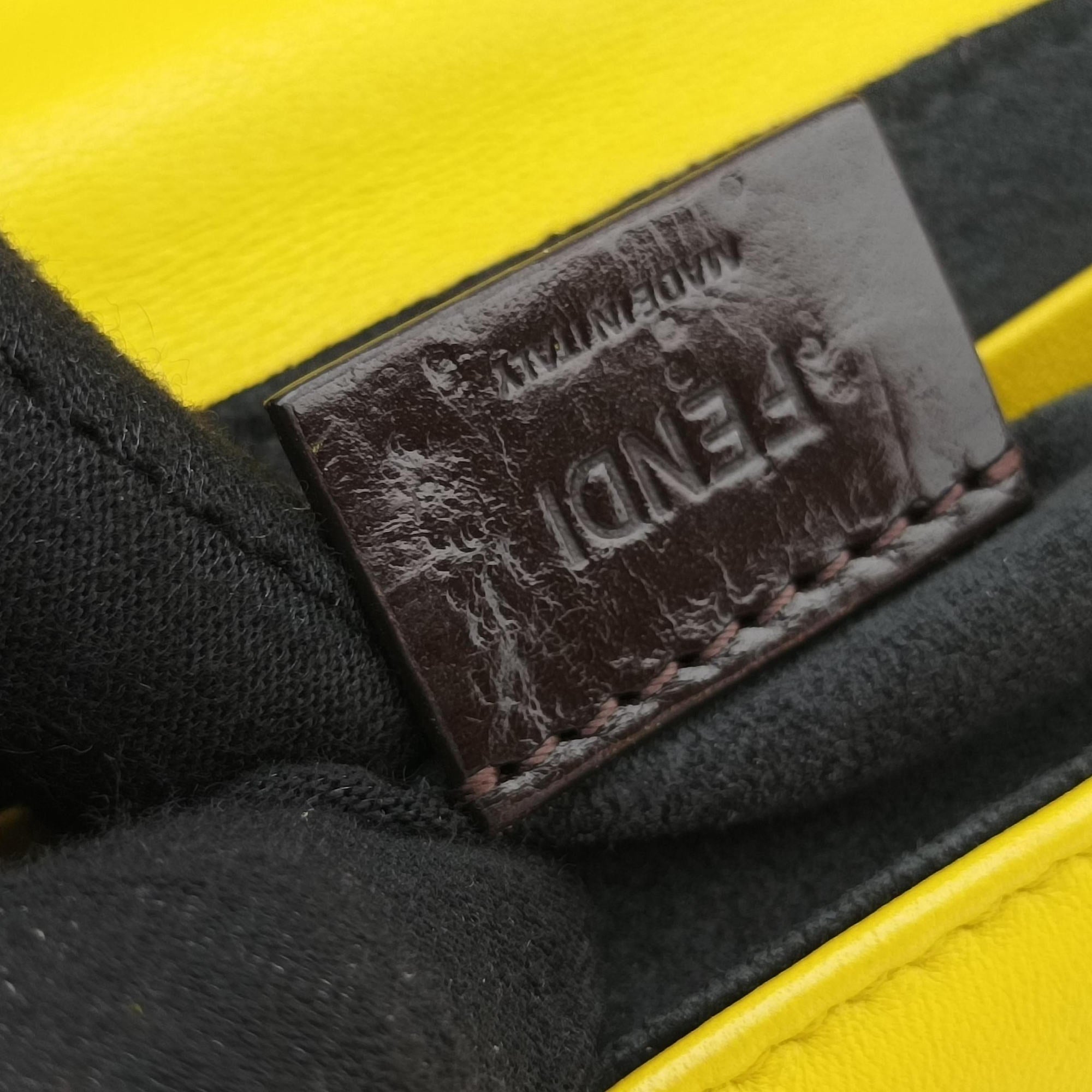 Secondhand Fendi Mini Be Baguette Yellow × Black Leather 8M0315 shoulderbag | stylenewstar