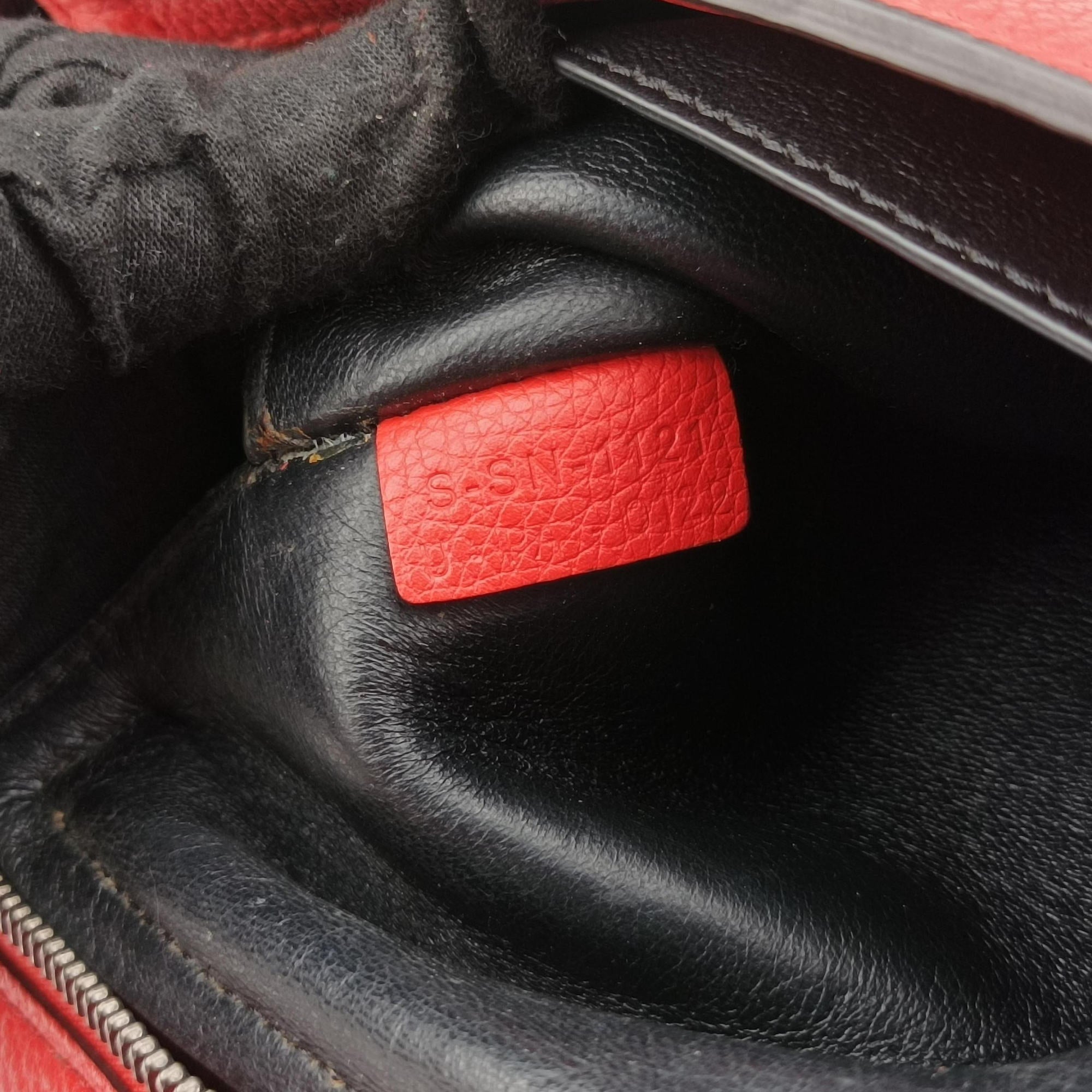 Secondhand Celine Trapeze Orange Suede×leather  shoulderbag | stylenewstar