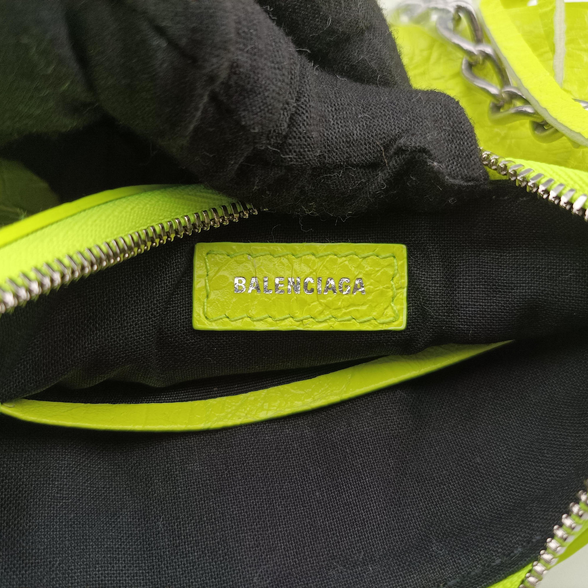 Secondhand Balenciaga Le Cagole Green lambskin  shoulderbag | stylenewstar