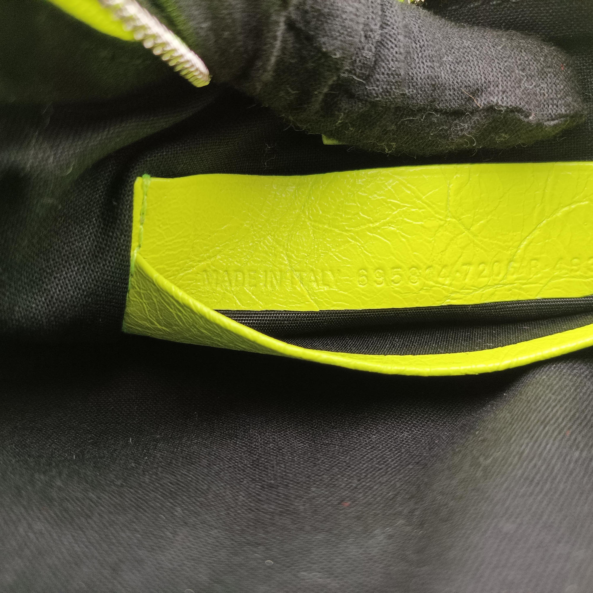 Secondhand Balenciaga Le Cagole Green lambskin  shoulderbag | stylenewstar