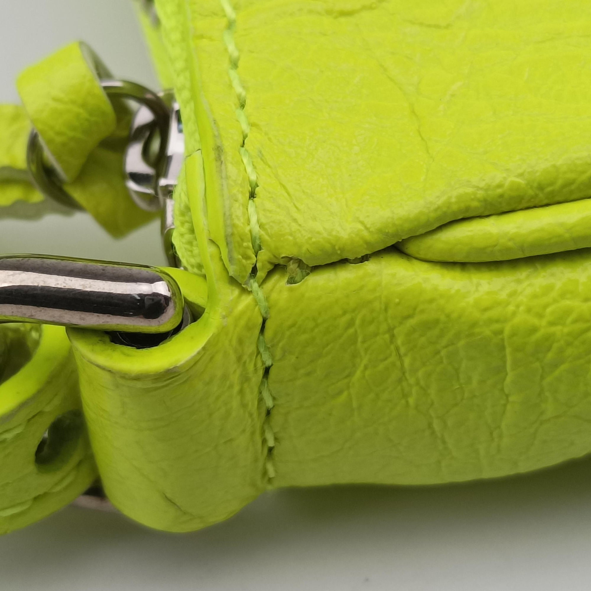 Secondhand Balenciaga Le Cagole Green lambskin  shoulderbag | stylenewstar