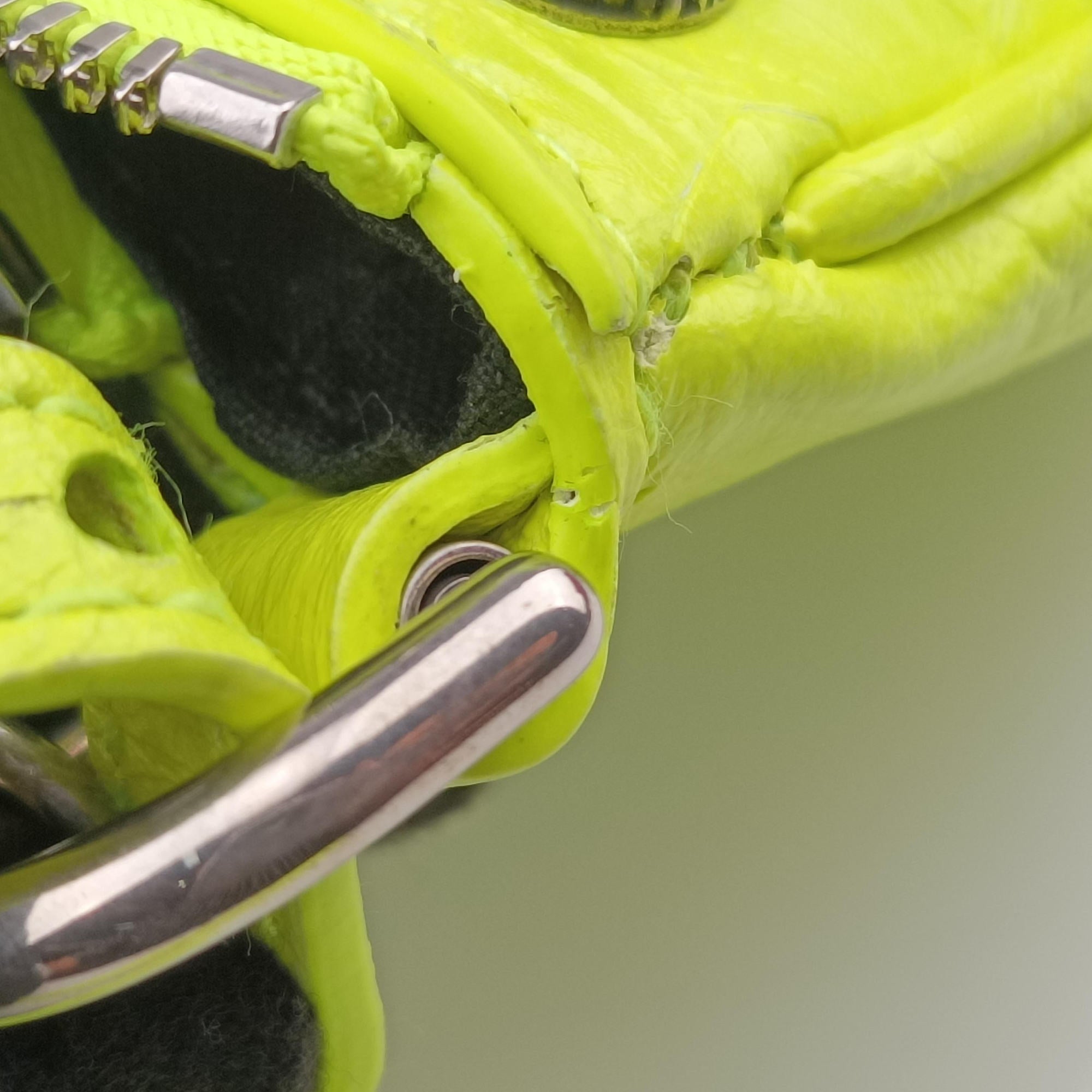 Secondhand Balenciaga Le Cagole Green lambskin  shoulderbag | stylenewstar