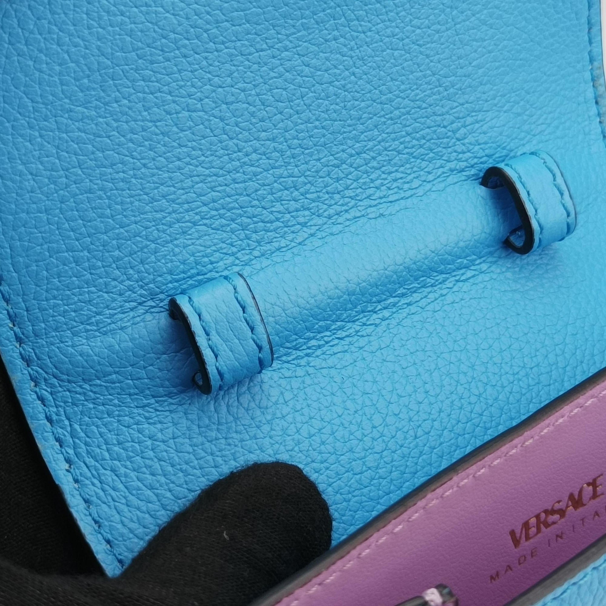 Pre-owned VERSACE Medusa phone bag Blue Leather  shoulderbag | stylenewstar