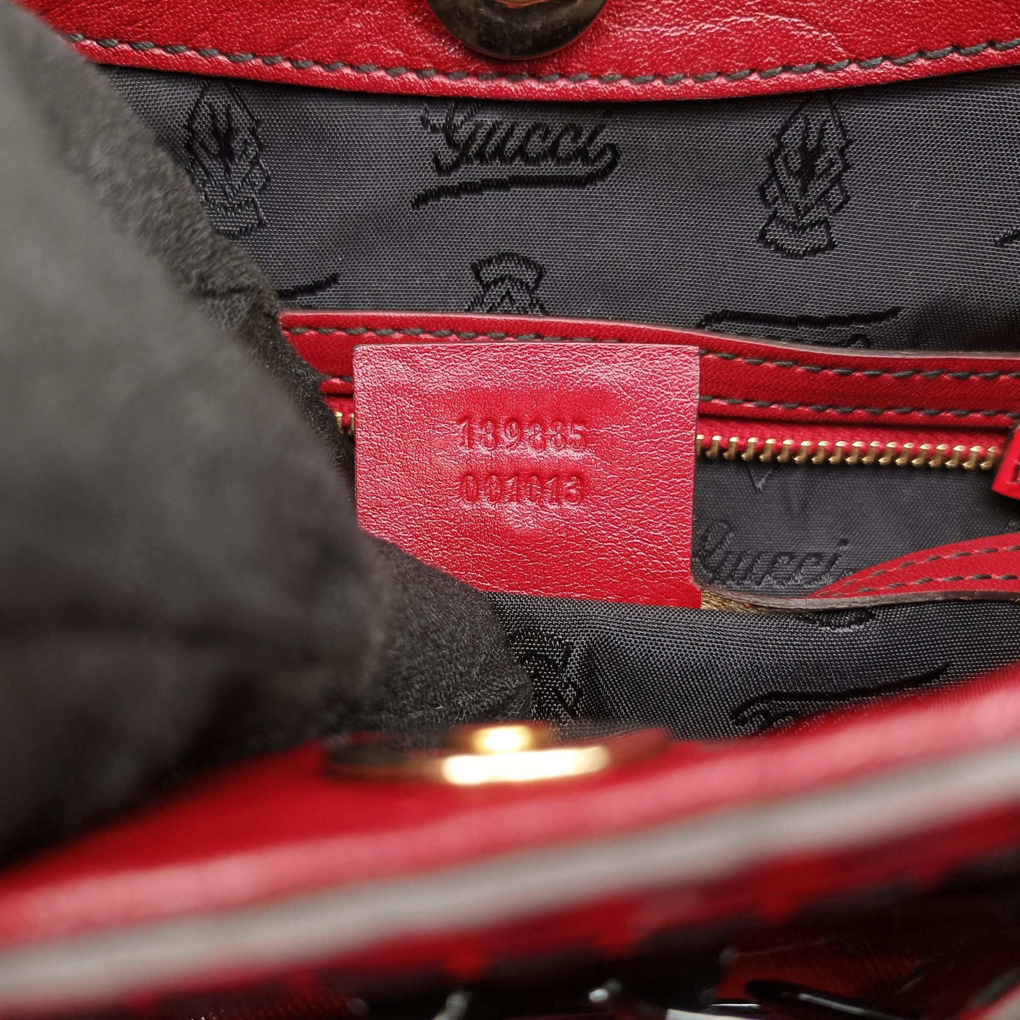 Pre-owned Gucci Queen Red Leather × Coated Canvas 189885 shoulderbag | stylenewstar
