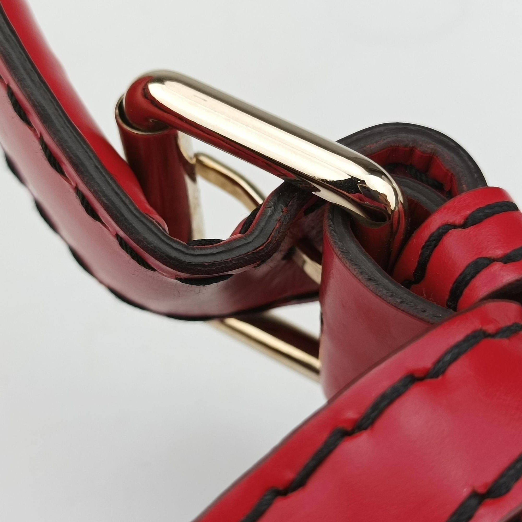 Pre-owned Gucci Queen Red Leather × Coated Canvas 189885 shoulderbag | stylenewstar