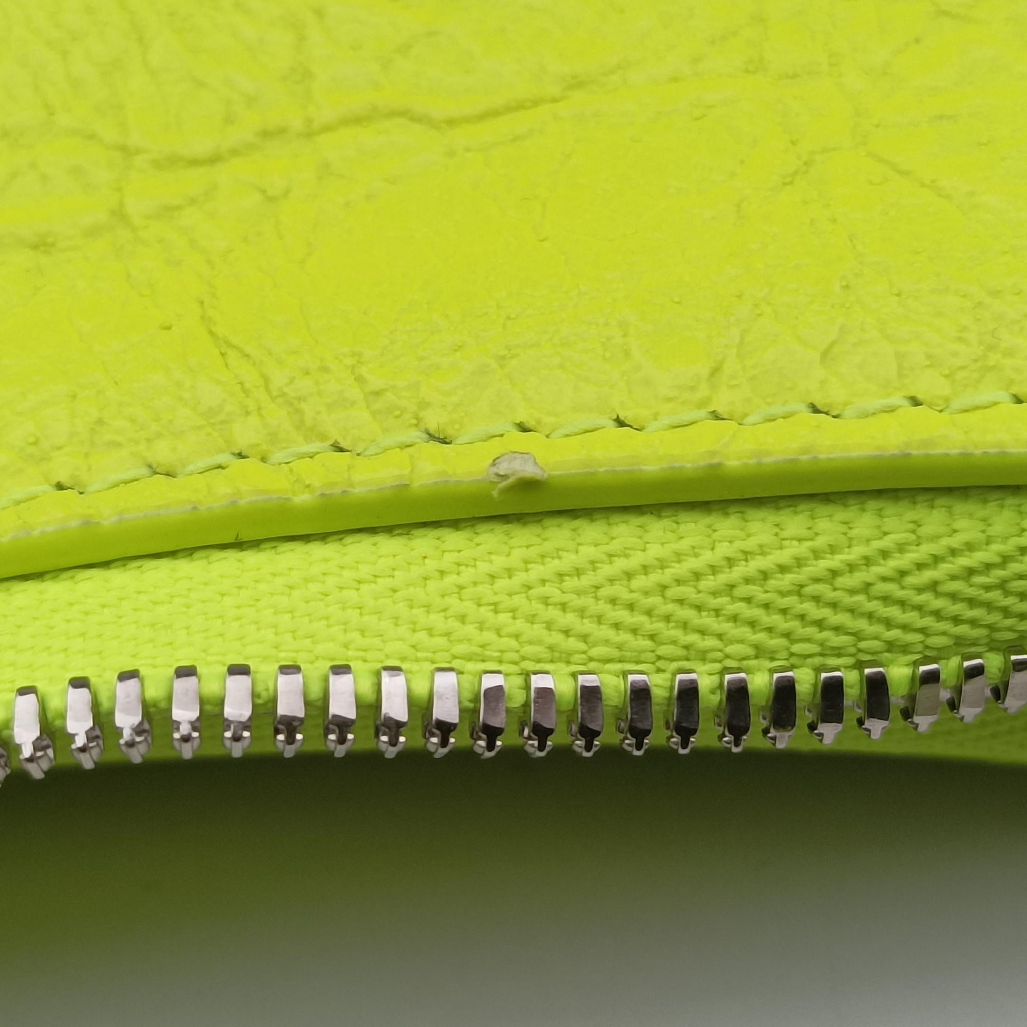 Pre-owned Balenciaga Le Cagole Green lambskin  shoulderbag | stylenewstar