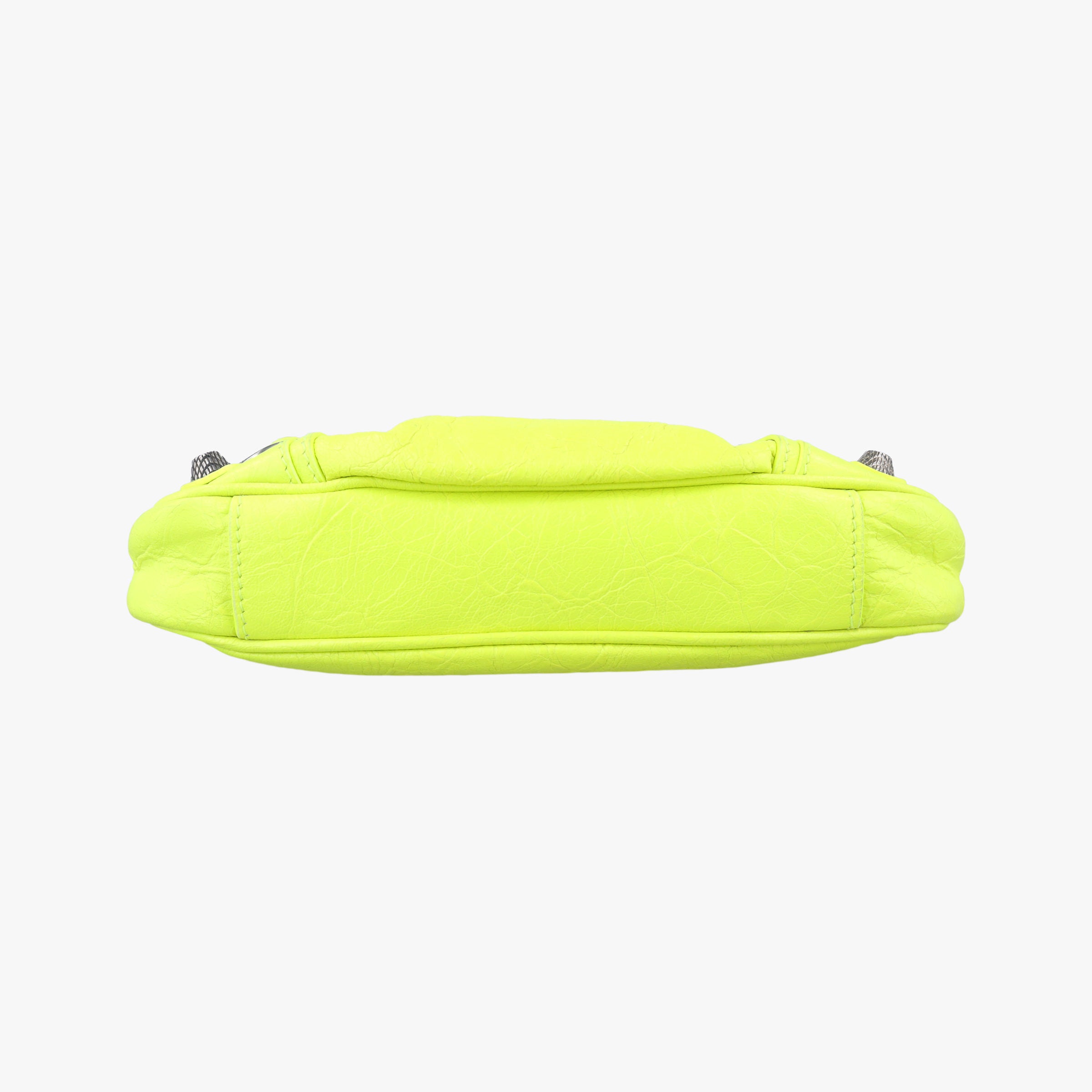 Pre-owned Balenciaga Le Cagole Green lambskin  shoulderbag | stylenewstar