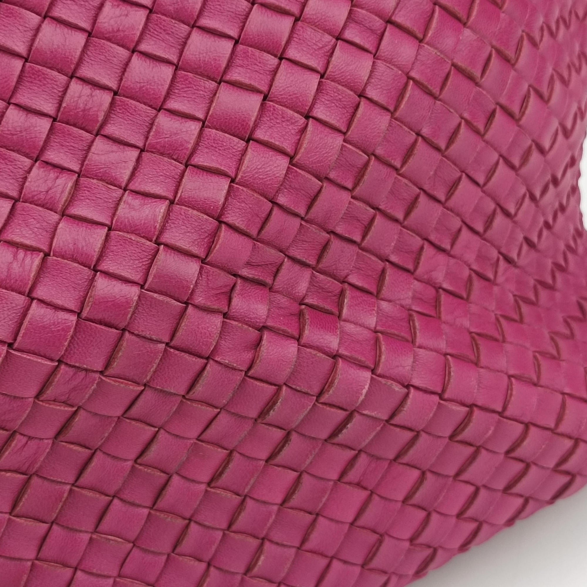 Pre-owned Bottega Veneta CABAT Rose lambskin  shoulderbag | stylenewstar