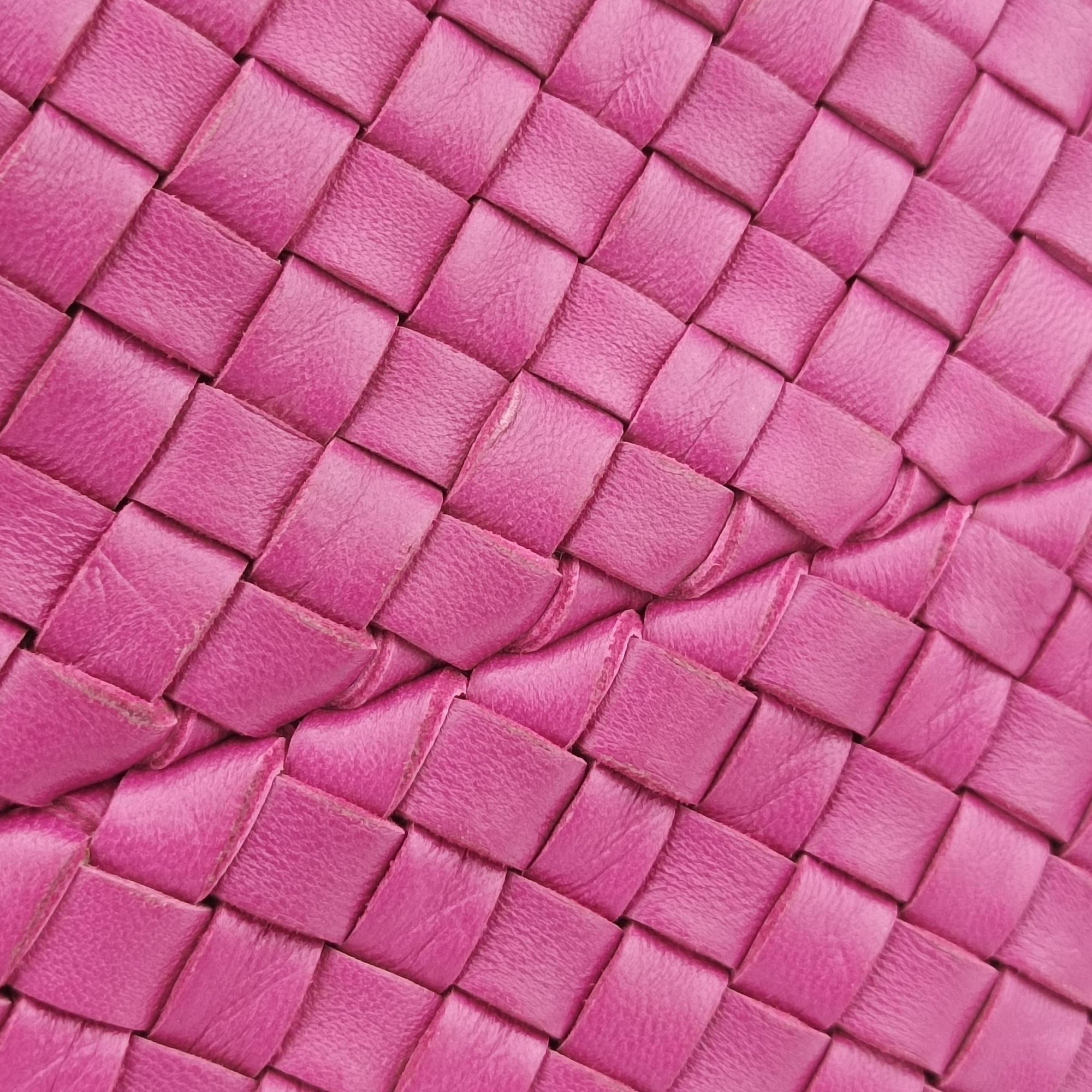 Pre-owned Bottega Veneta CABAT Rose lambskin  shoulderbag | stylenewstar