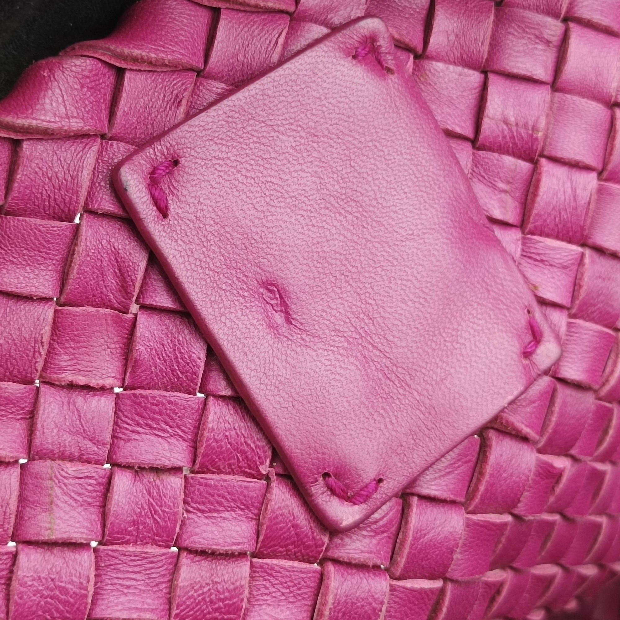 Pre-owned Bottega Veneta CABAT Rose lambskin  shoulderbag | stylenewstar