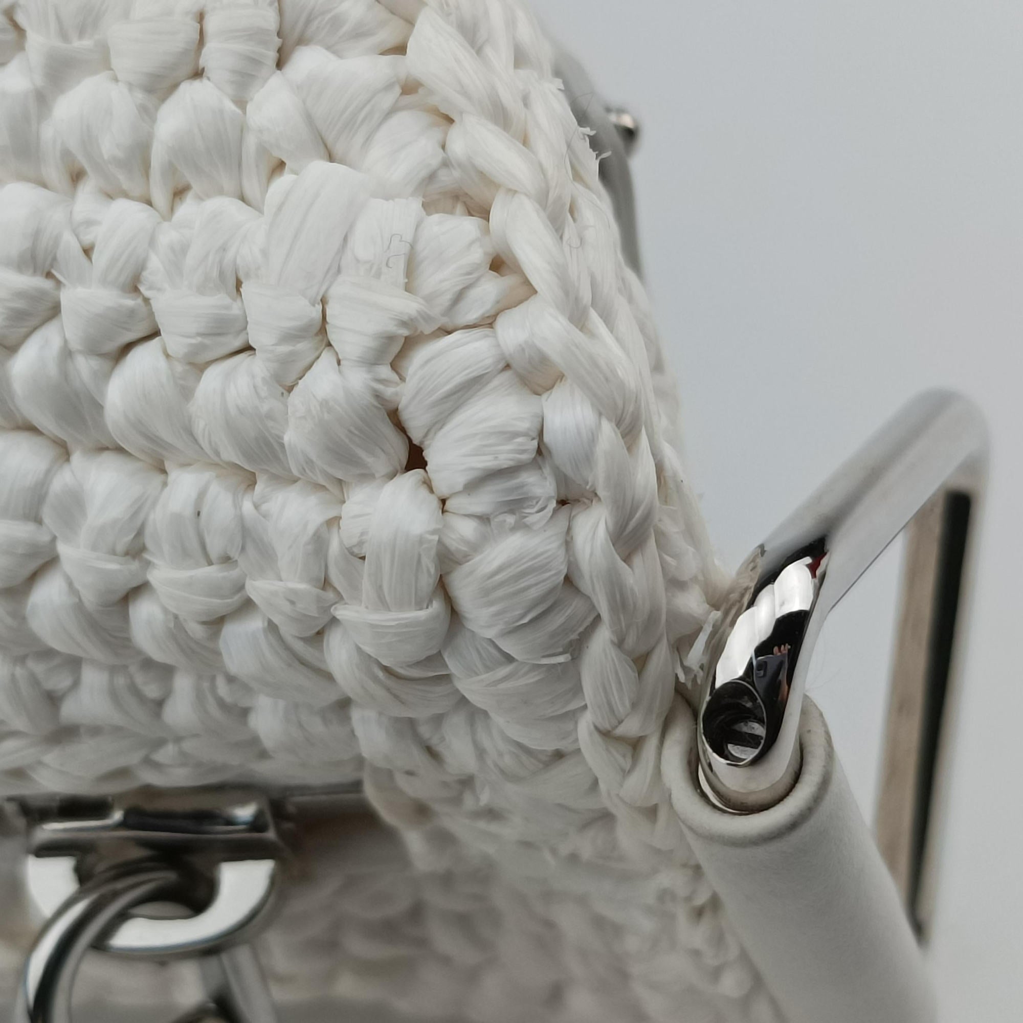 Pre-owned Prada Triangle Logo White Straw  shoulderbag | stylenewstar