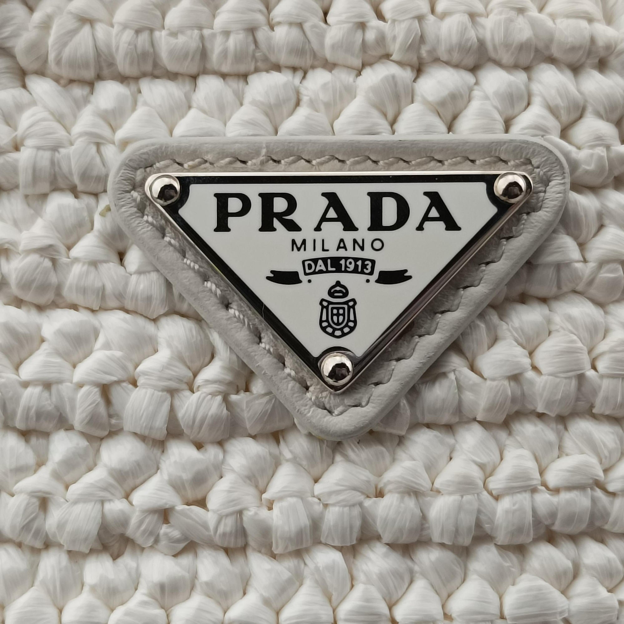 Pre-owned Prada Triangle Logo White Straw  shoulderbag | stylenewstar