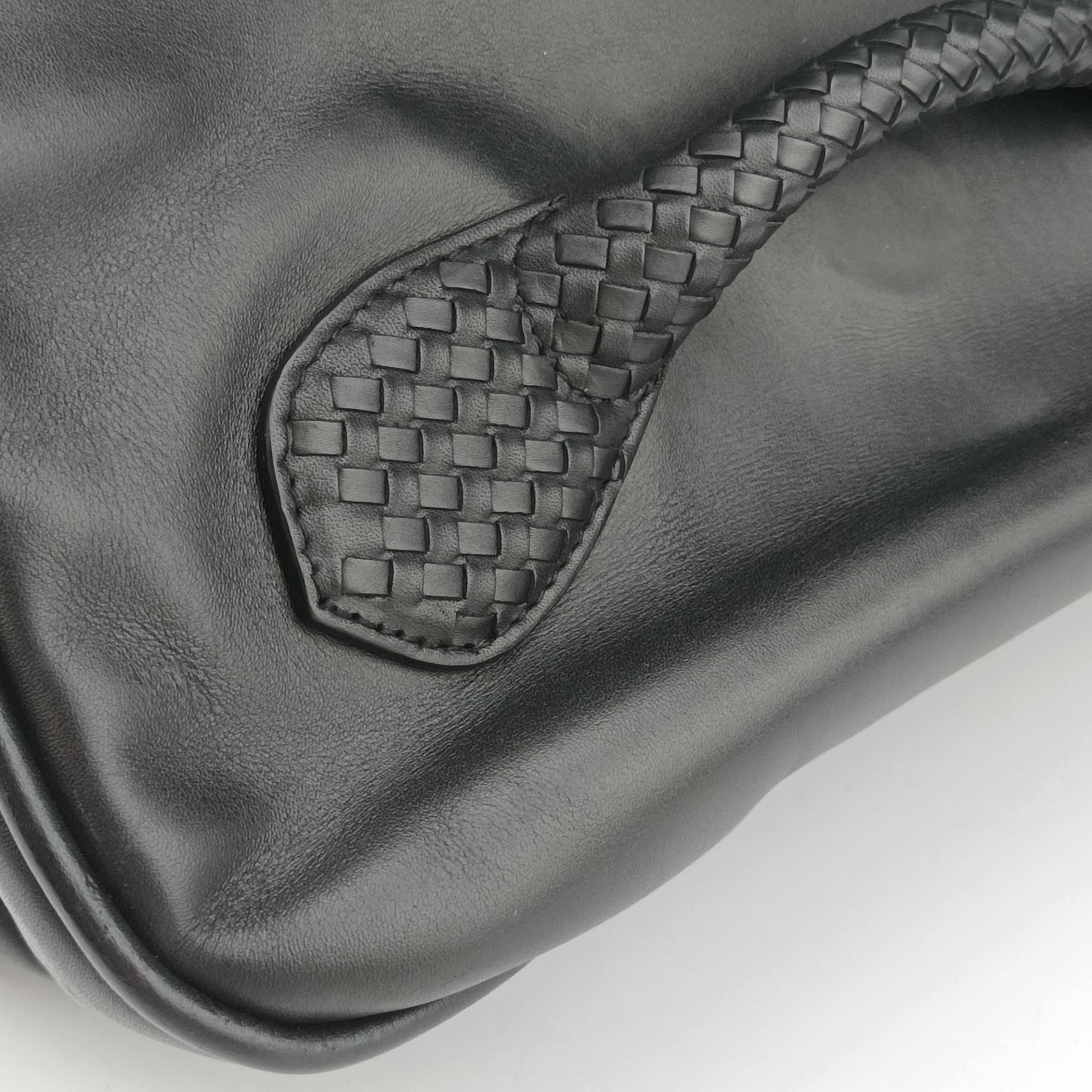 Pre-owned Bottega Veneta Intrecciato Black lambskin  shoulderbag | stylenewstar