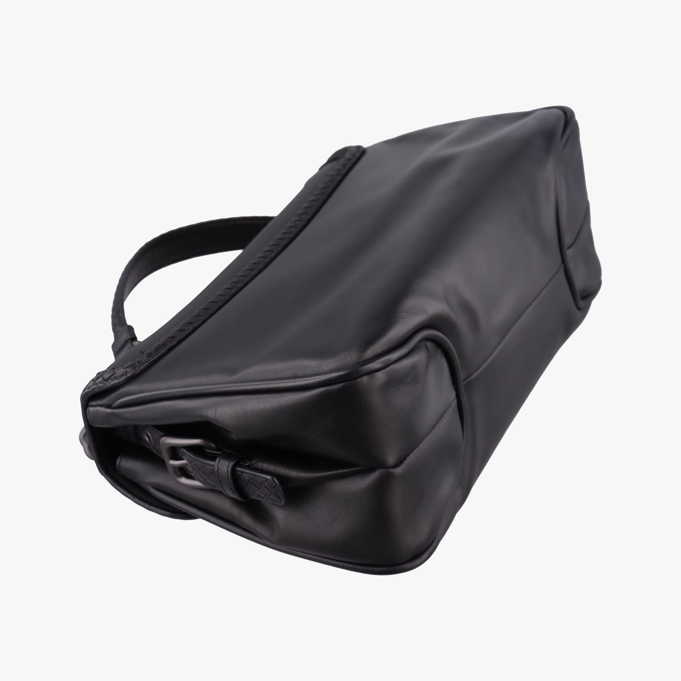 Pre-owned Bottega Veneta Intrecciato Black lambskin  shoulderbag | stylenewstar