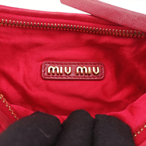 Pre-owned Miu Miu Wander Matelasse hobo Red Satin 5BC125 shoulderbag | stylenewstar