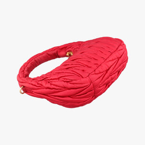 Pre-owned Miu Miu Wander Matelasse hobo Red Satin 5BC125 shoulderbag | stylenewstar