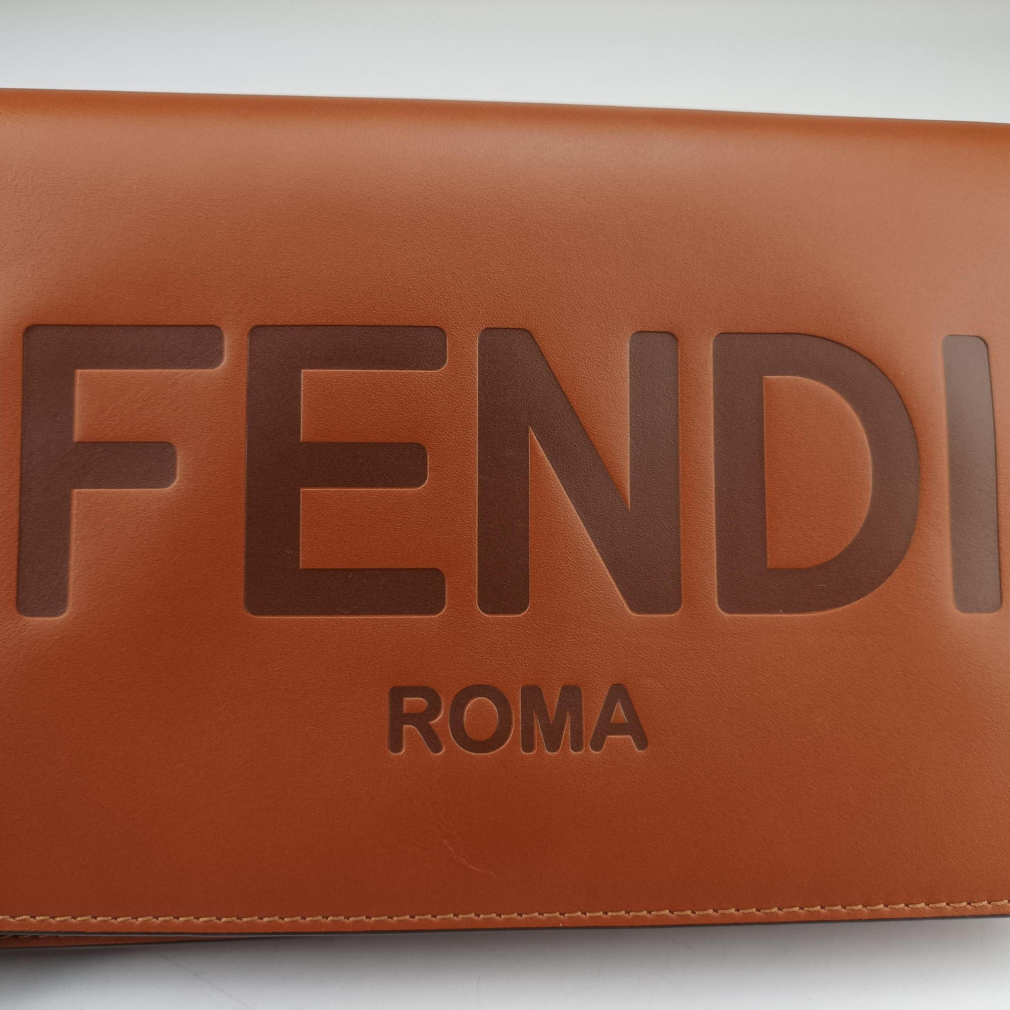 Pre-owned Fendi Roma Logo woc Brown Leather 8BS006 shoulderbag | stylenewstar