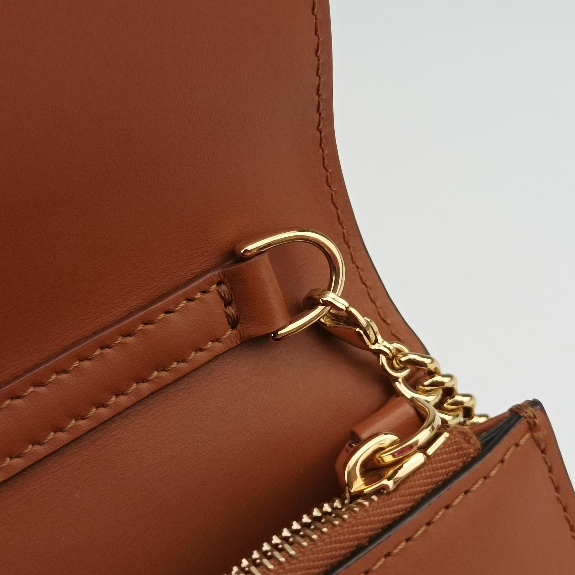 Pre-owned Fendi Roma Logo woc Brown Leather 8BS006 shoulderbag | stylenewstar