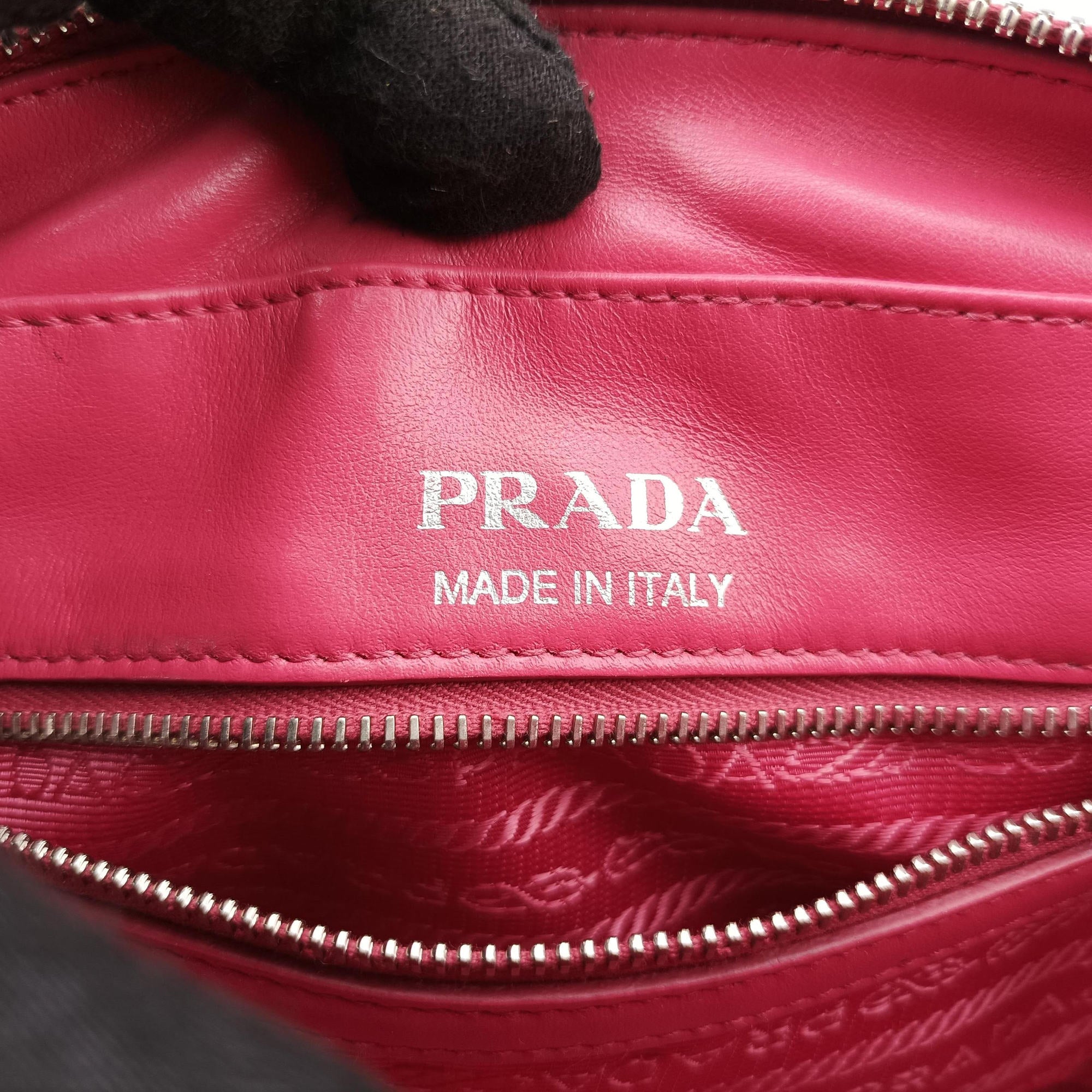 Pre-owned Prada Diagramme Pink leather 1BH084 shoulderbag | stylenewstar