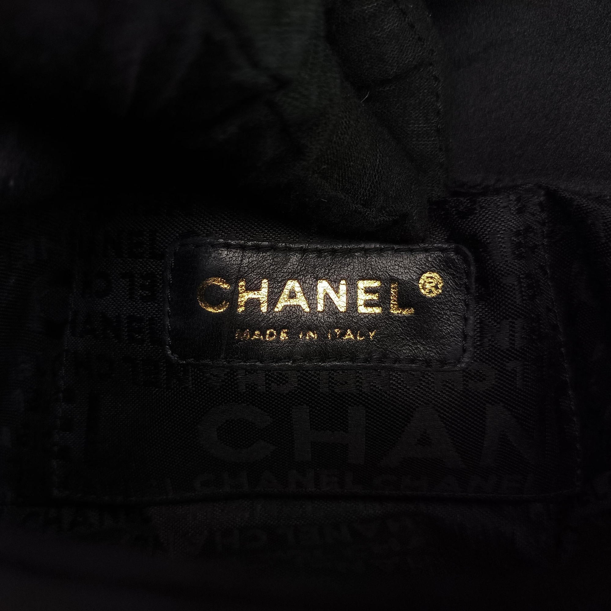 Secondhand Chanel Flap bag Black Satin fabric A16780 shoulderbag | stylenewstar