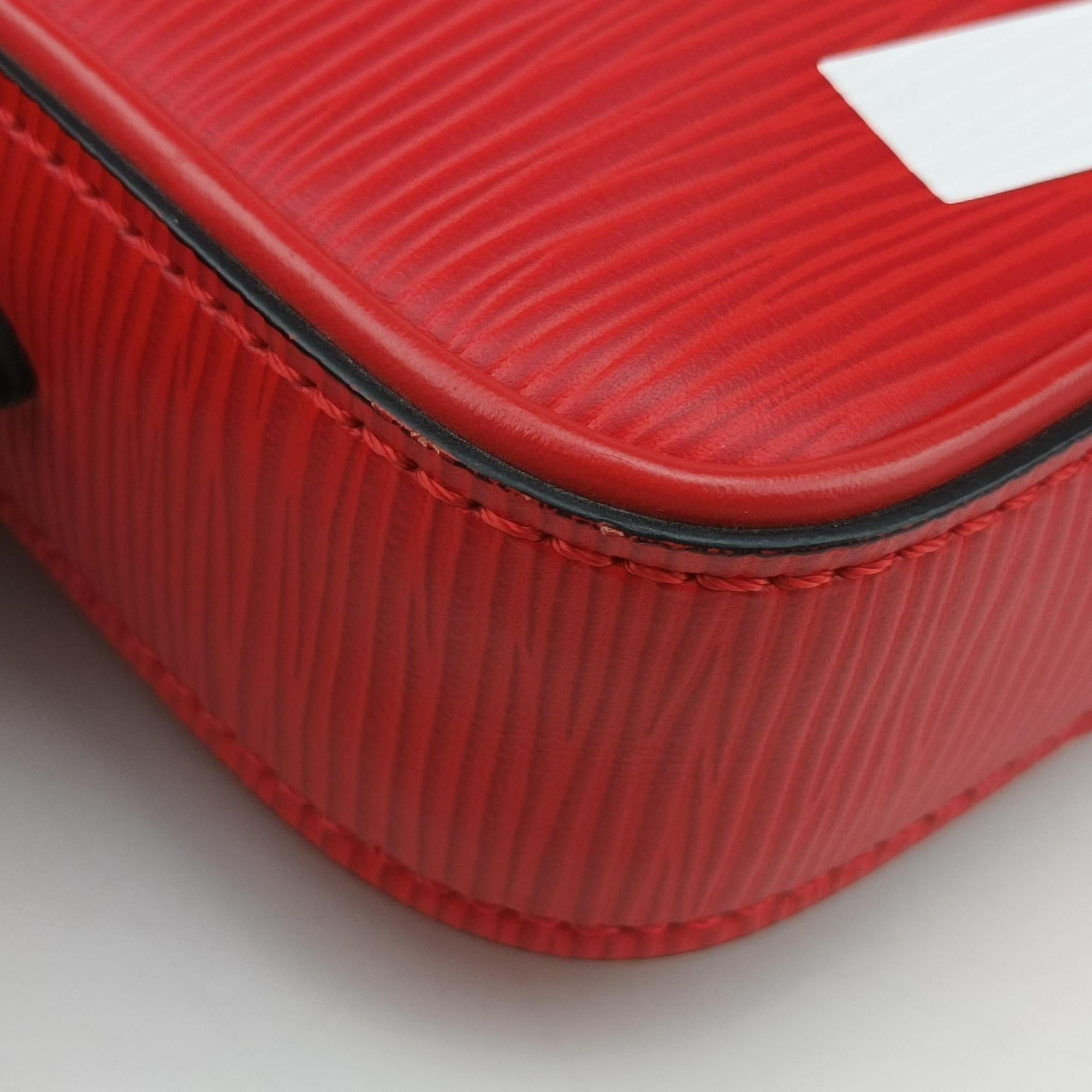Pre-owned Louis Vuitton Danube PPM Supreme Collaboration ROUGE×white Epi M53434 shoulderbag | stylenewstar